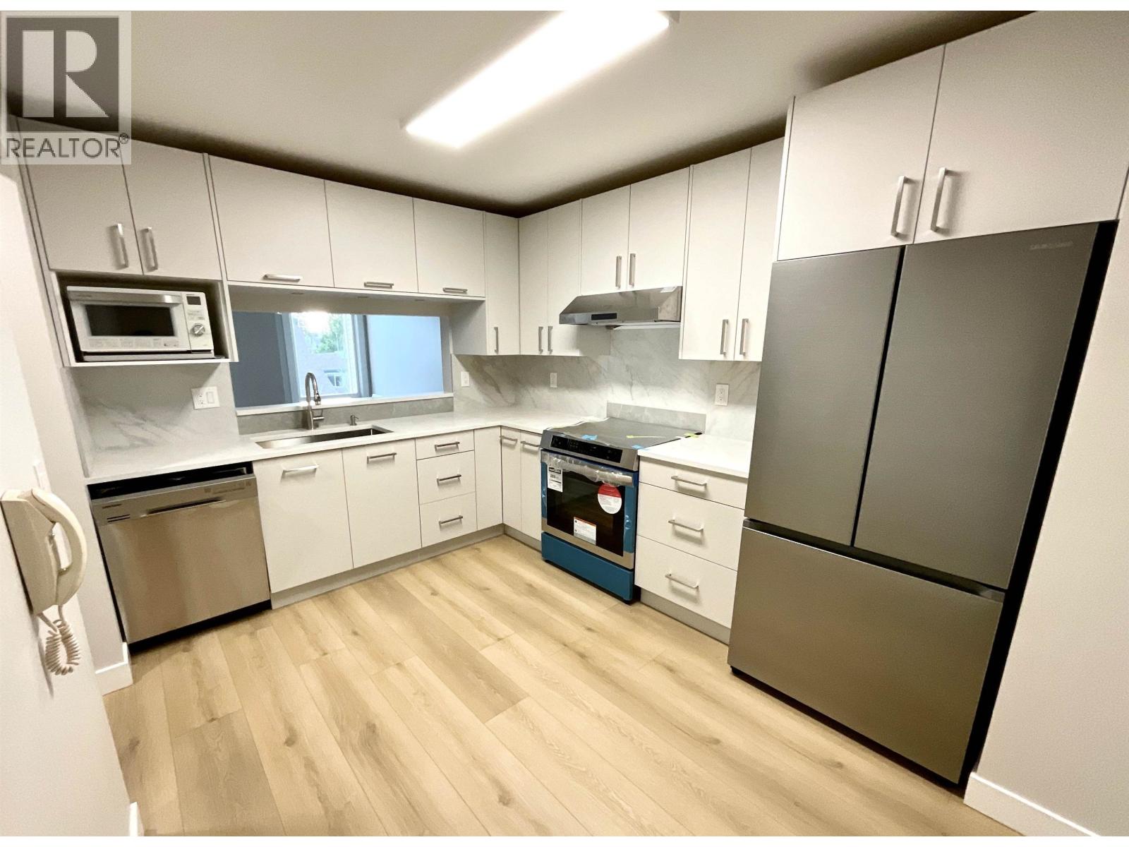 321 7453 MOFFATT Road - photo 2