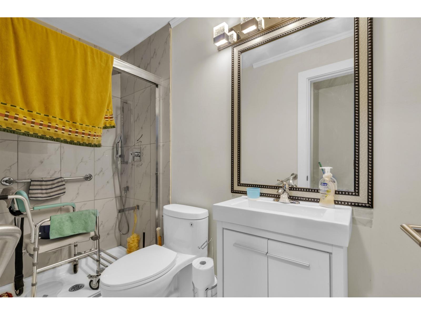 11899 74B Avenue, Delta