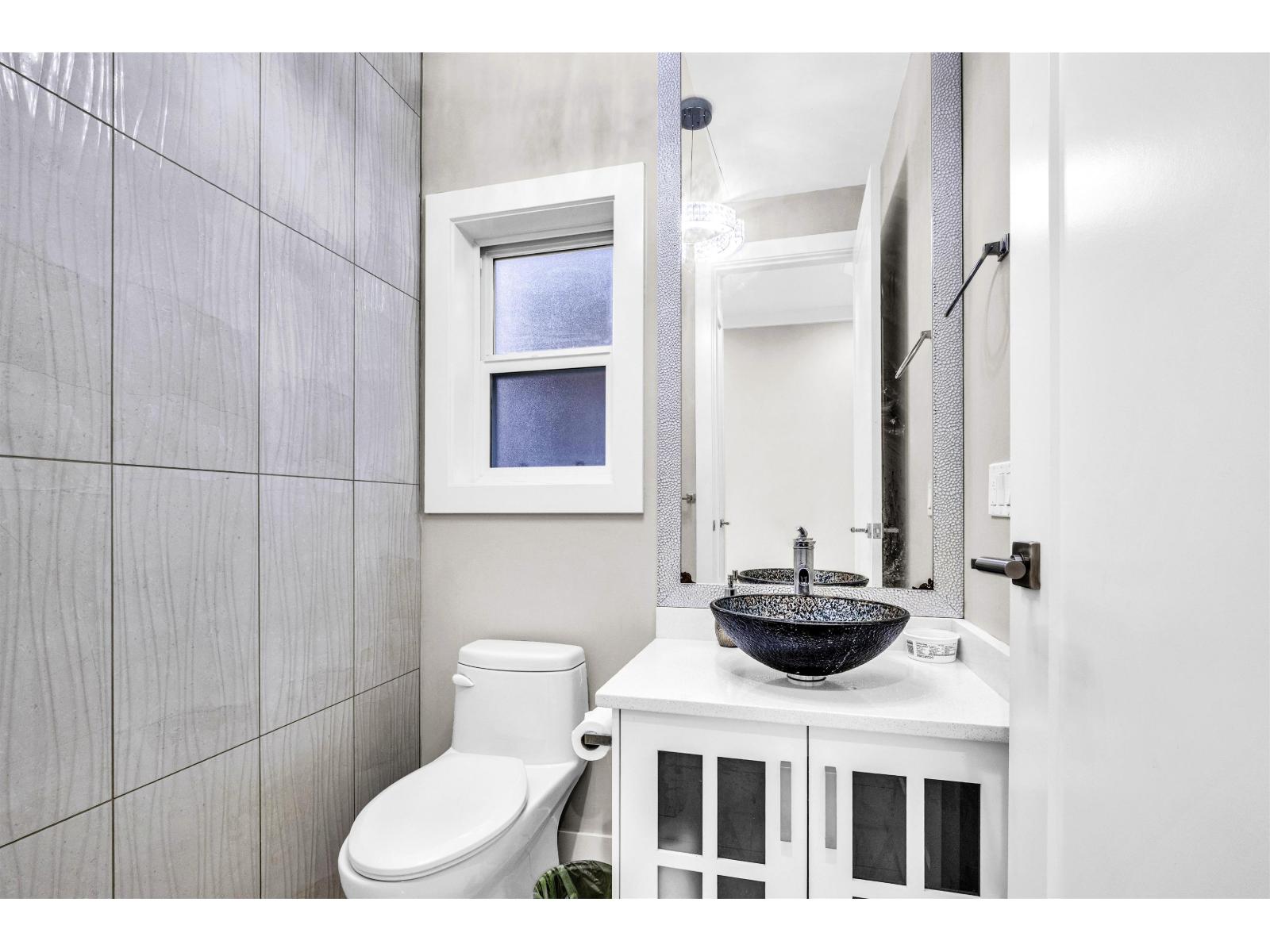 11899 74B Avenue, Delta