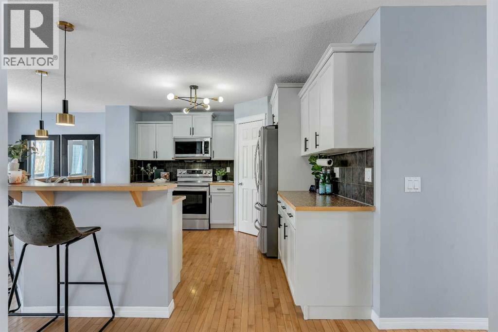 6 Morningside Landing SW - Photo 5 of 33, Airdrie, Alberta