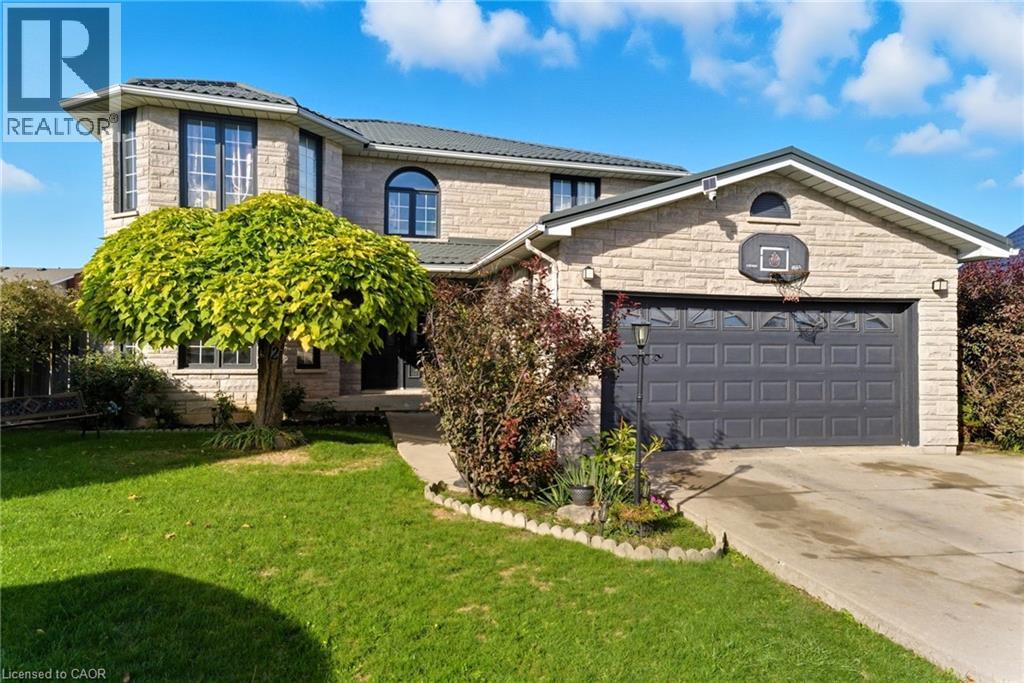 2 MORNINGSTAR Court, Hamilton, Ontario