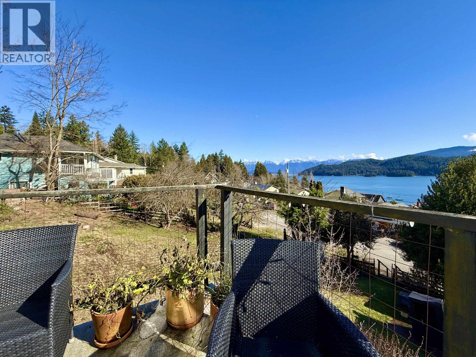 609 GLEN ROAD, Gibsons
