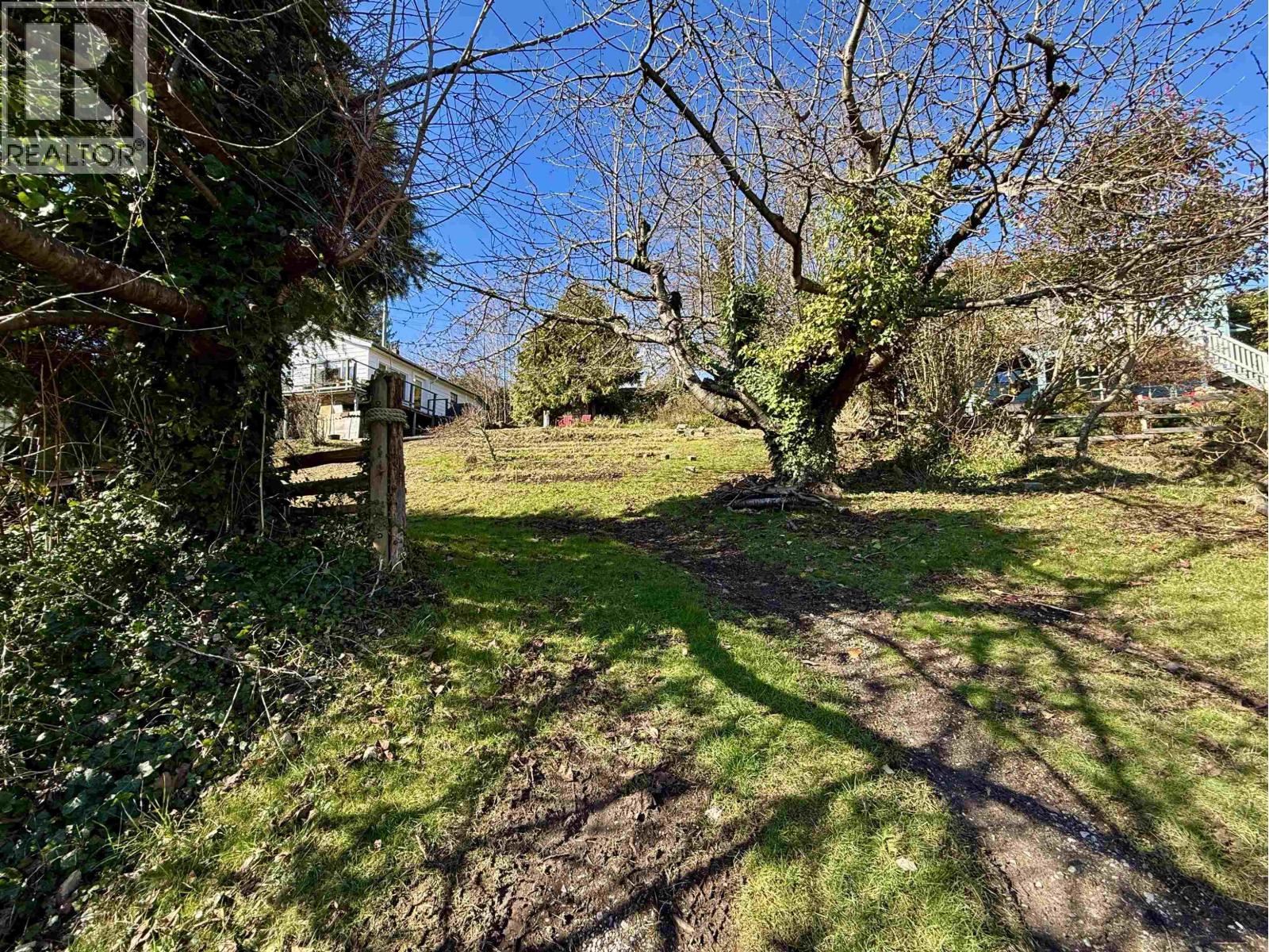 609 GLEN ROAD, Gibsons