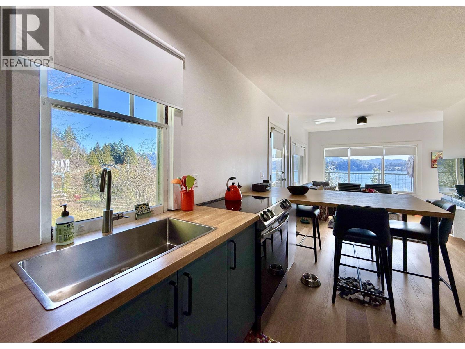 609 GLEN ROAD - Photo 5 of 24, Gibsons, British Columbia