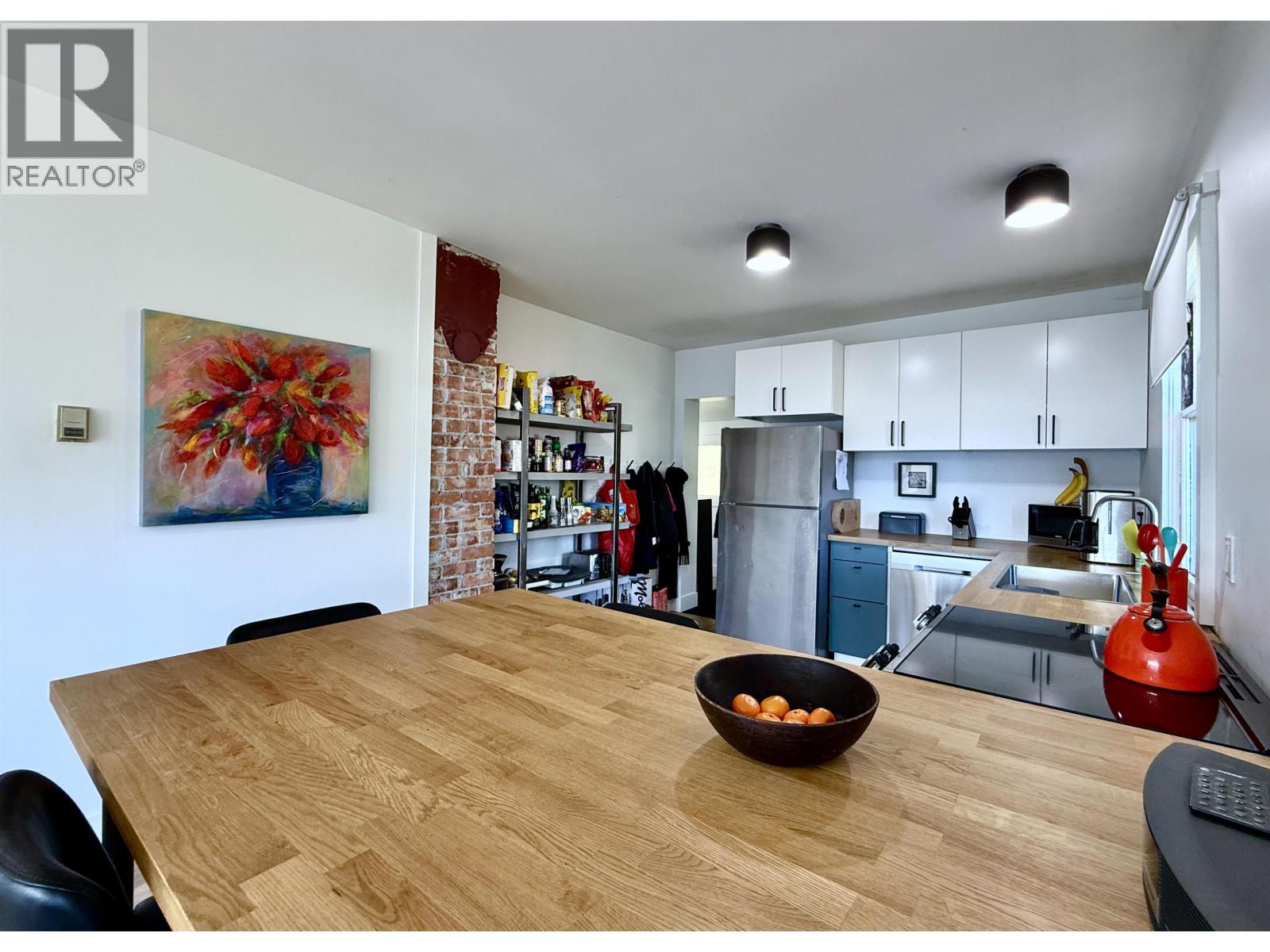 609 GLEN ROAD, Gibsons