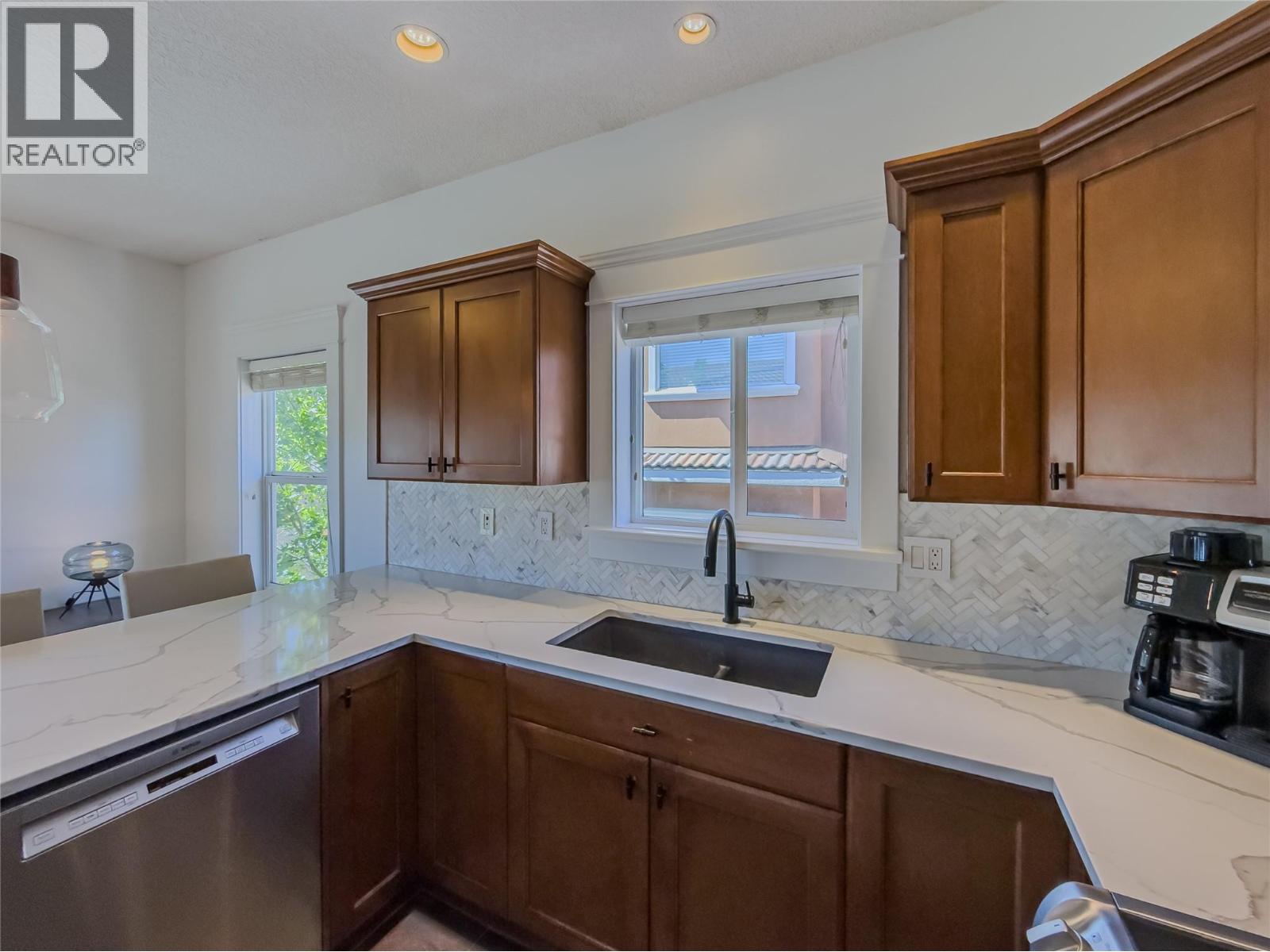 875 Sahali Terrace Unit# 13, Kamloops