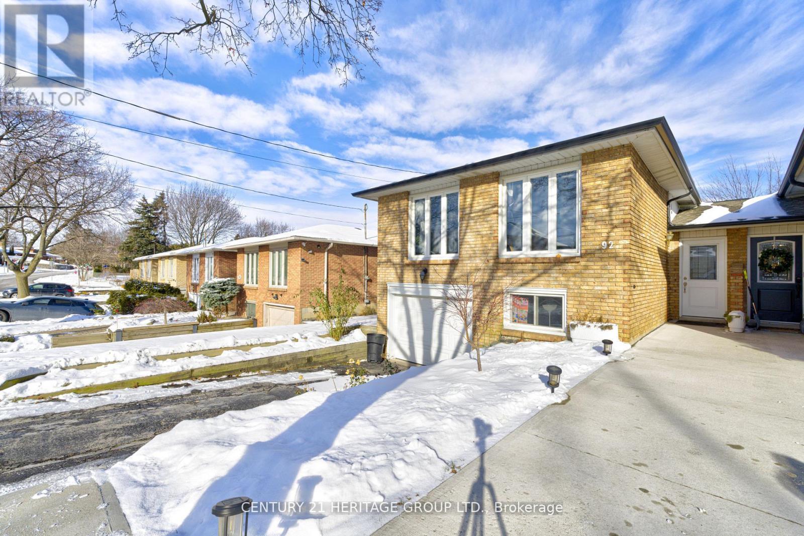 92 HORNING DRIVE - Main photo, Hamilton (Fessenden), Ontario