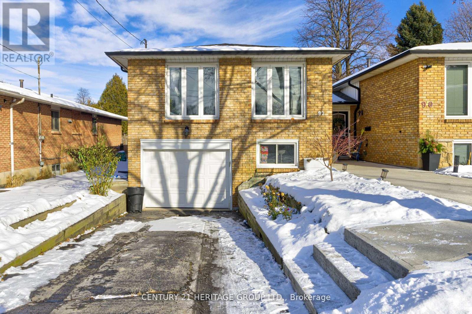 92 HORNING DRIVE - Photo 3 of 37, Hamilton (Fessenden), Ontario