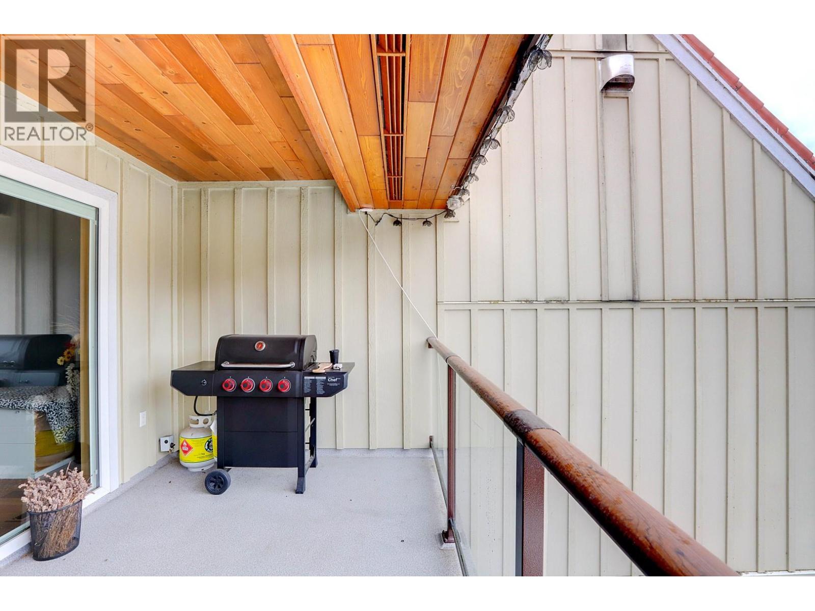 500 Old Spallumcheen Road Unit# 104, Sicamous