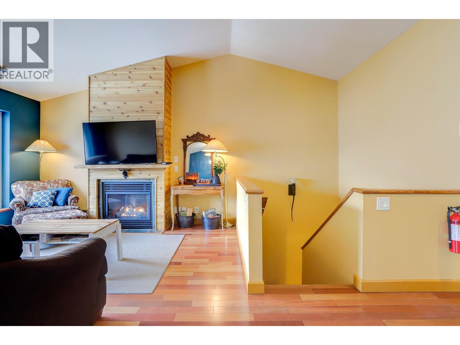 500 Old Spallumcheen Road Unit# 104, Sicamous