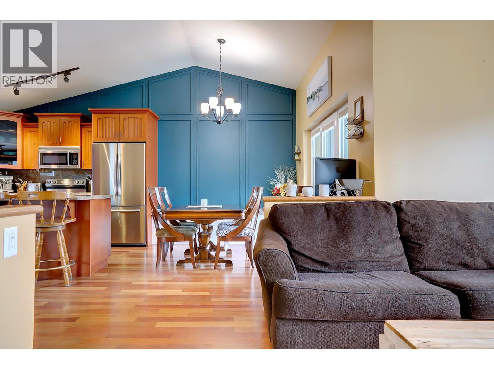 500 Old Spallumcheen Road Unit# 104, Sicamous