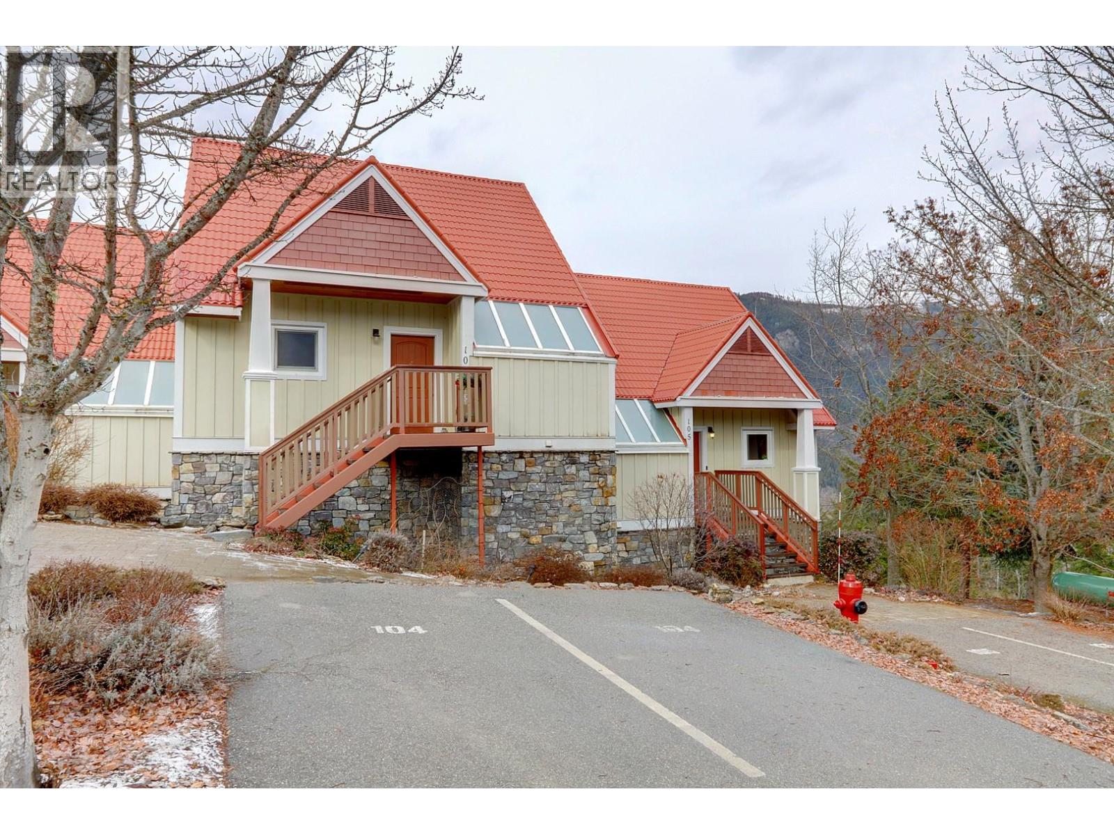 500 Old Spallumcheen Road Unit# 104, Sicamous