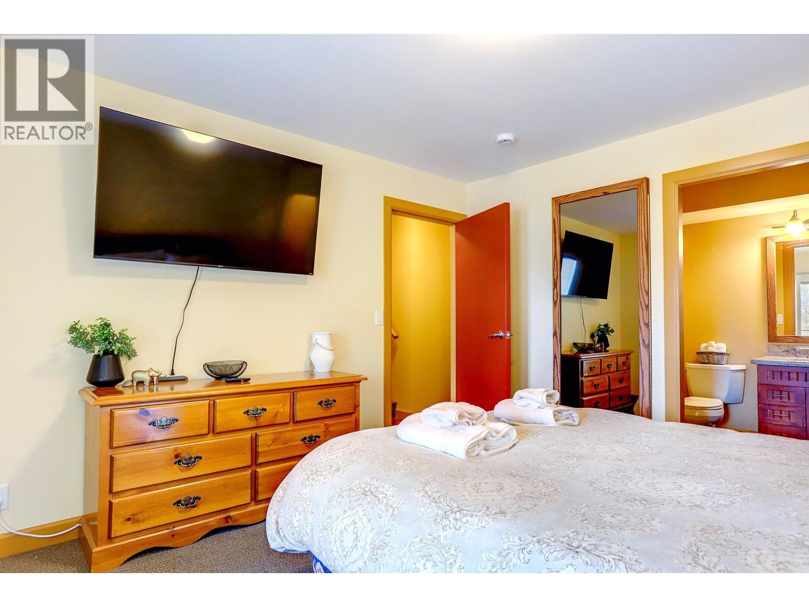 500 Old Spallumcheen Road Unit# 104, Sicamous