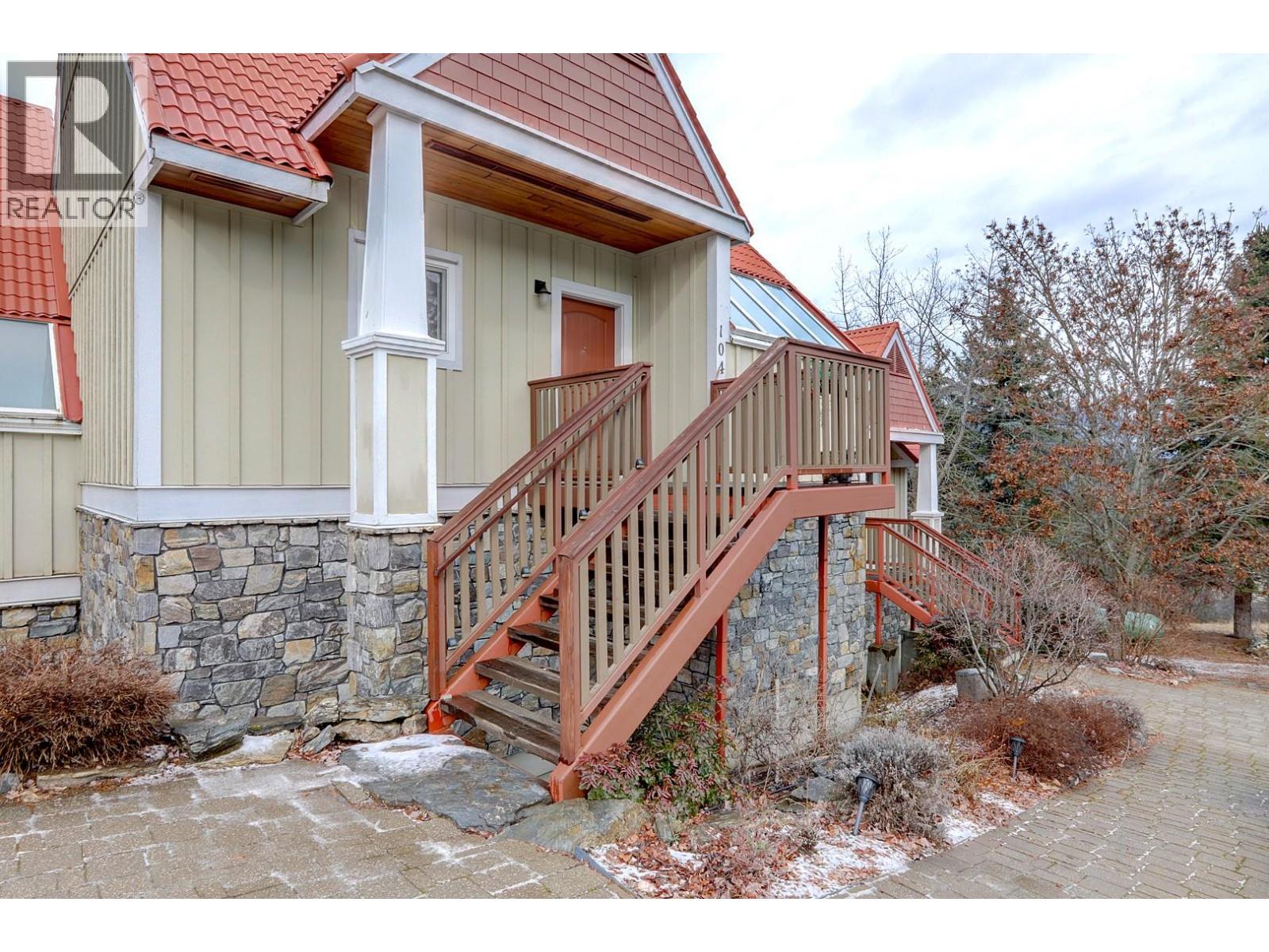 500 Old Spallumcheen Road Unit# 104, Sicamous