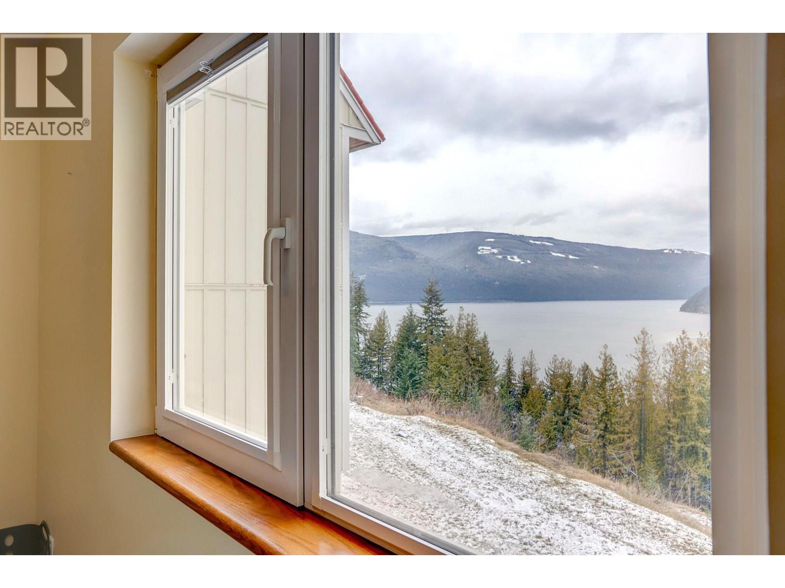 500 Old Spallumcheen Road Unit# 104, Sicamous