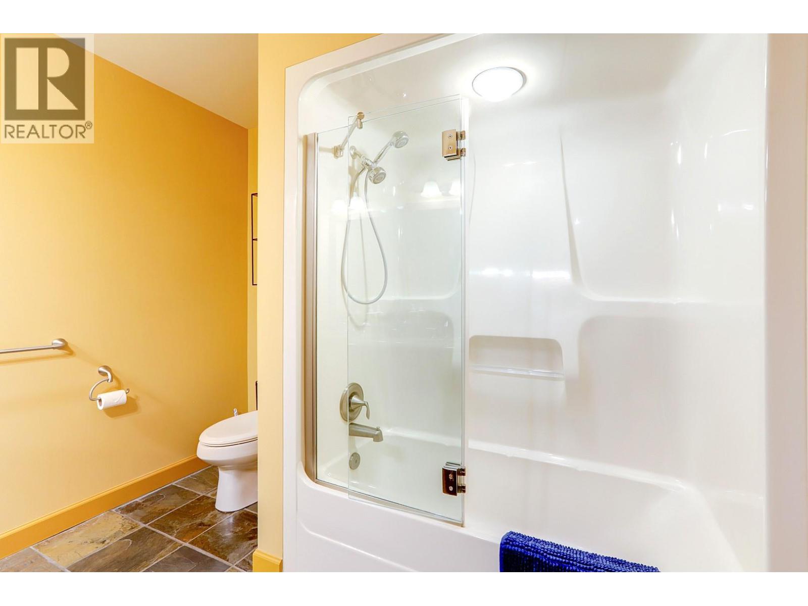 500 Old Spallumcheen Road Unit# 104, Sicamous