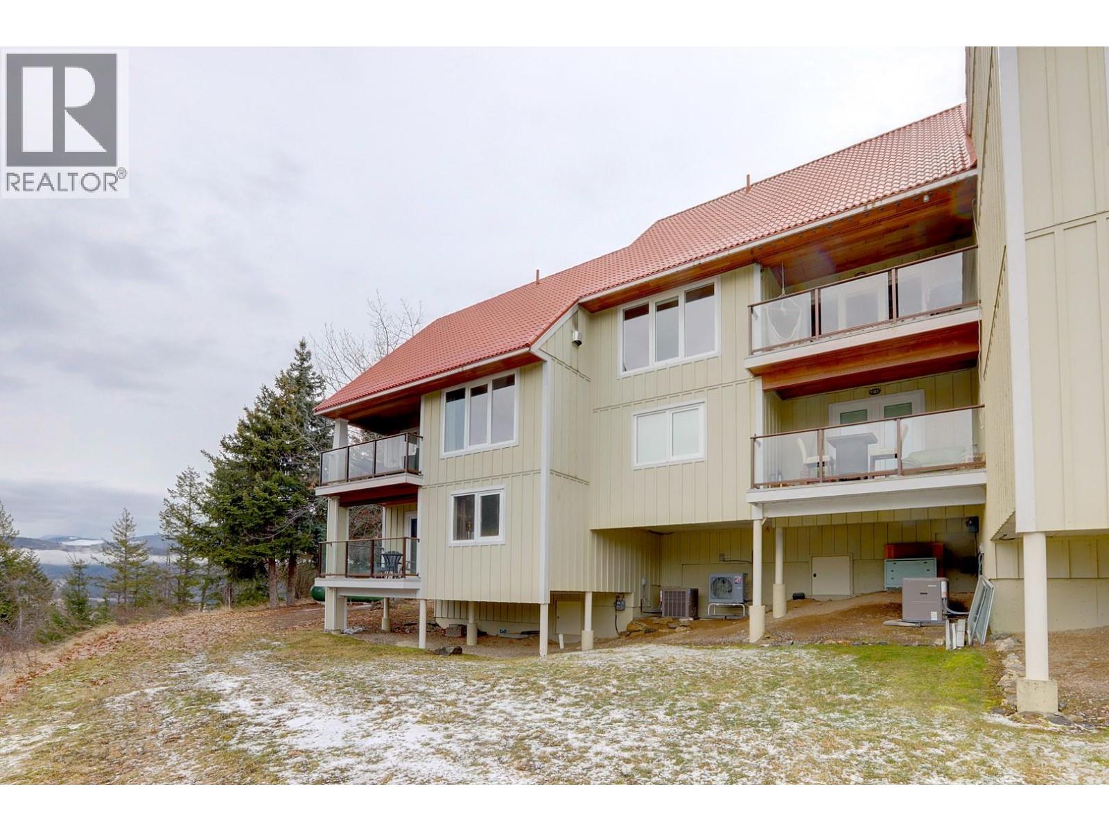 500 Old Spallumcheen Road Unit# 104, Sicamous