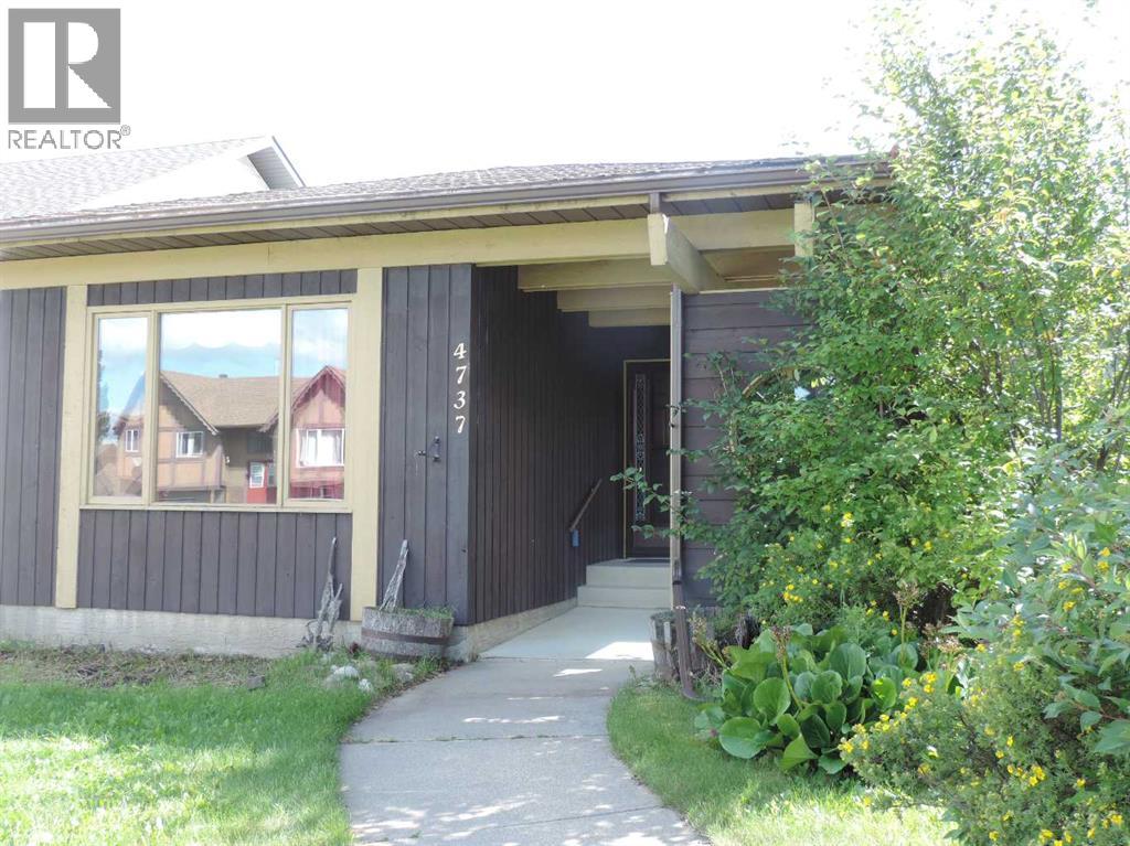 4737 54 Avenue - Photo 2 of 35, Rimbey, Alberta