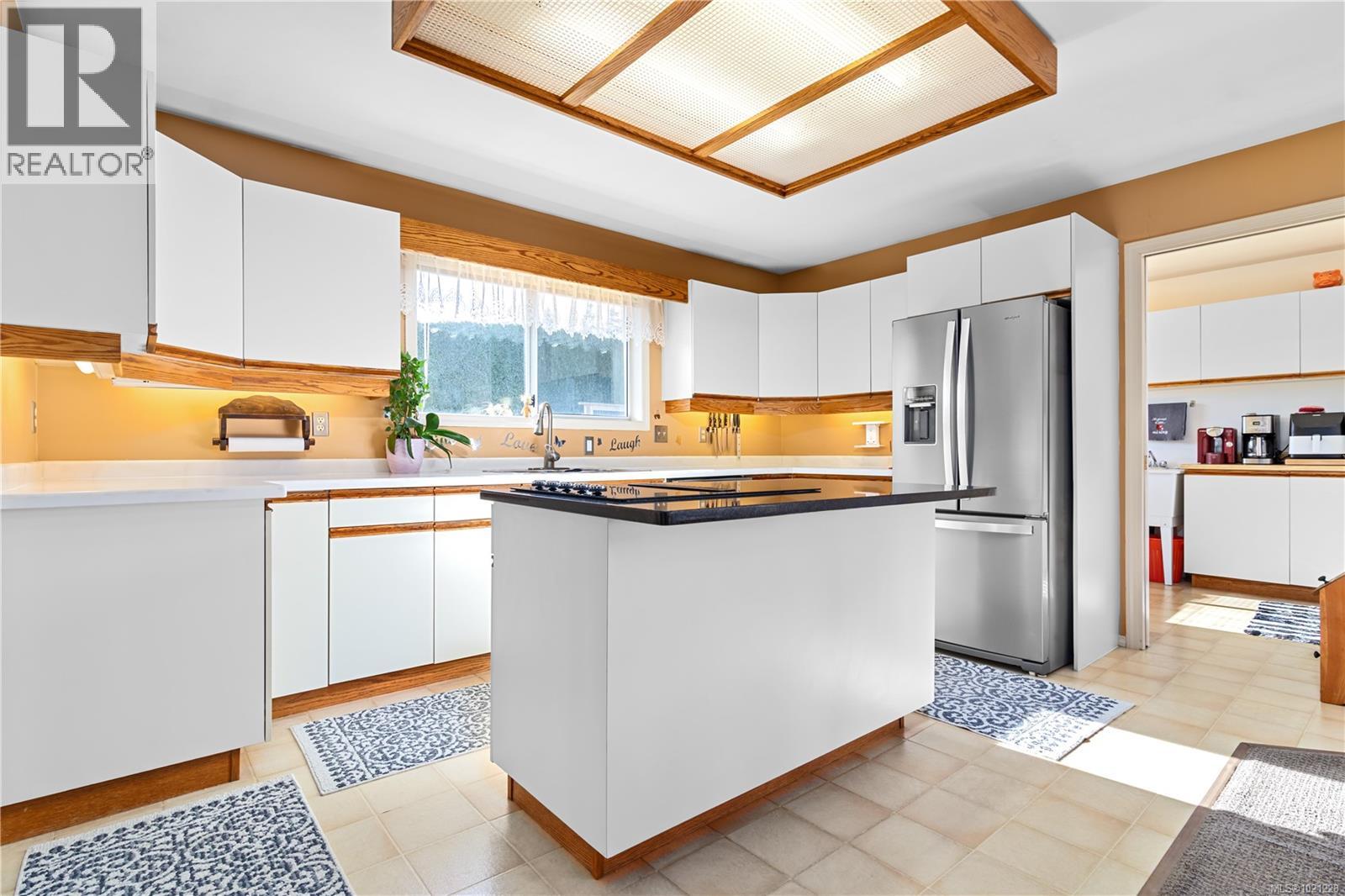 6524 Bella Vista Dr, Central Saanich