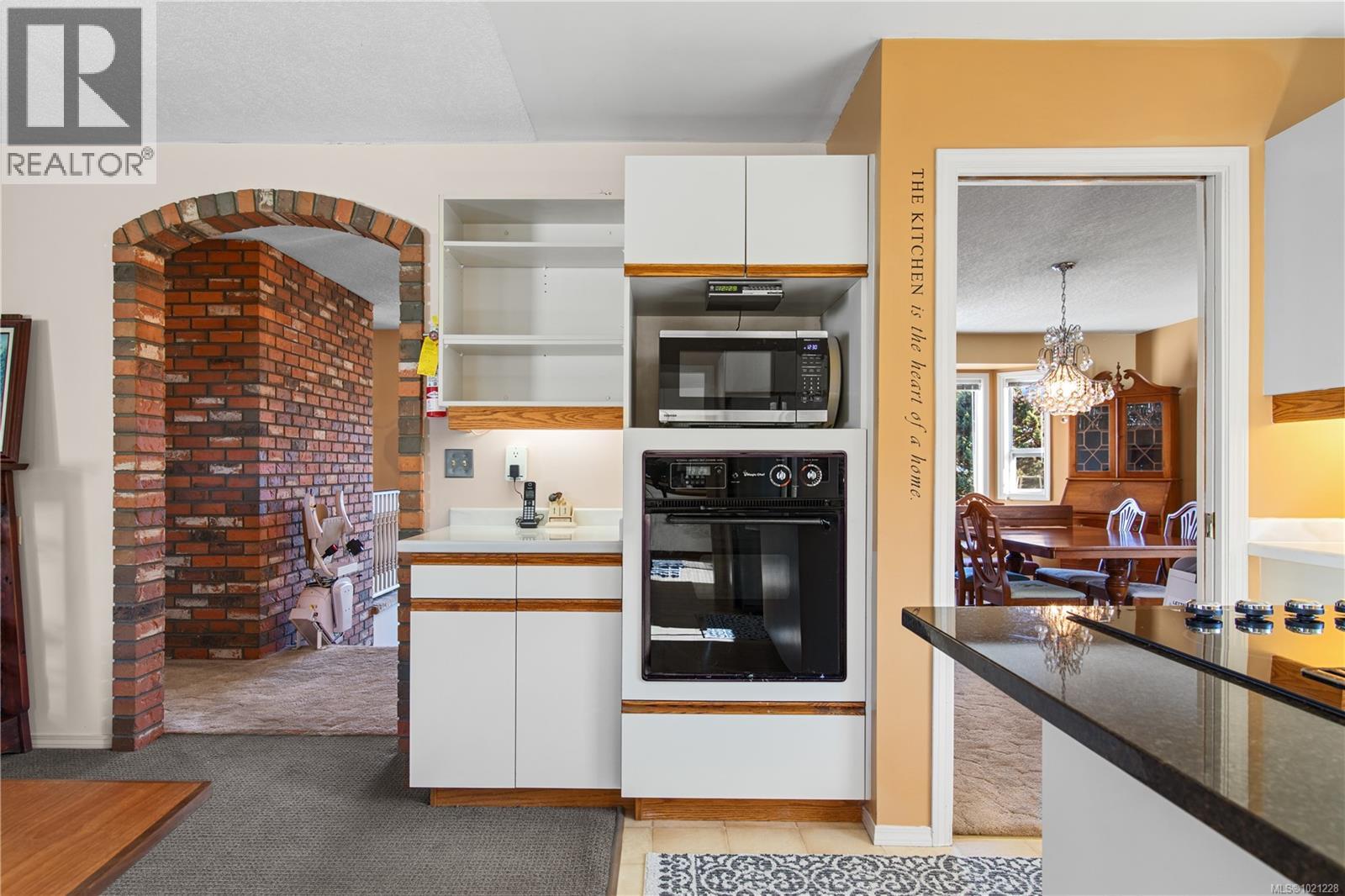 6524 Bella Vista Dr, Central Saanich