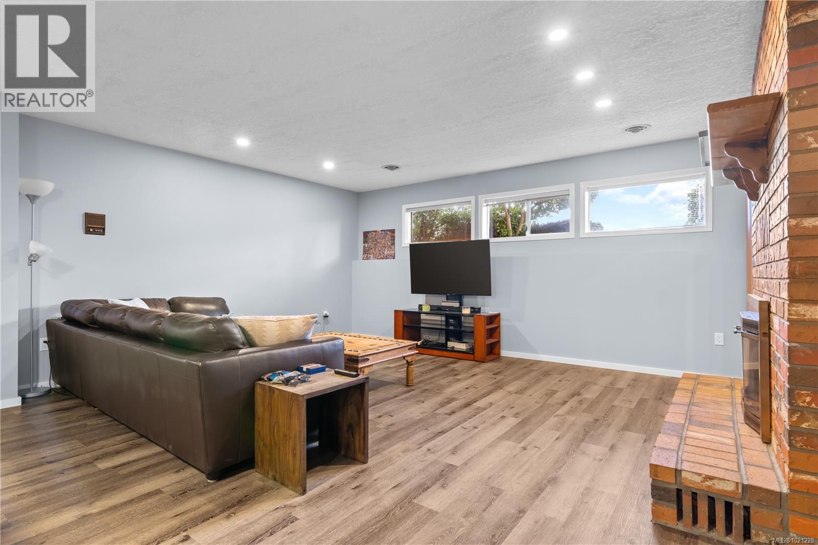 6524 Bella Vista Dr, Central Saanich