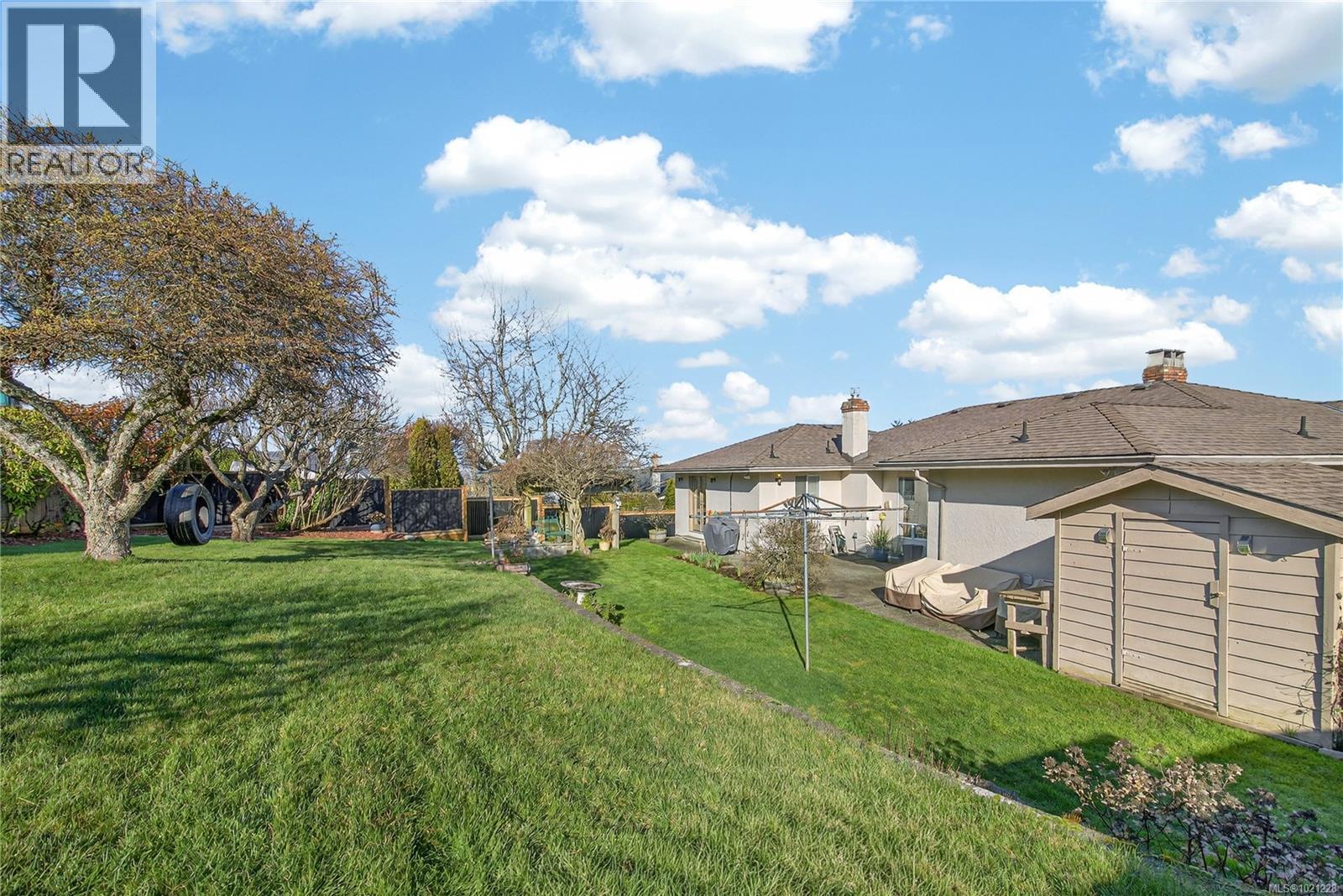 6524 Bella Vista Dr, Central Saanich