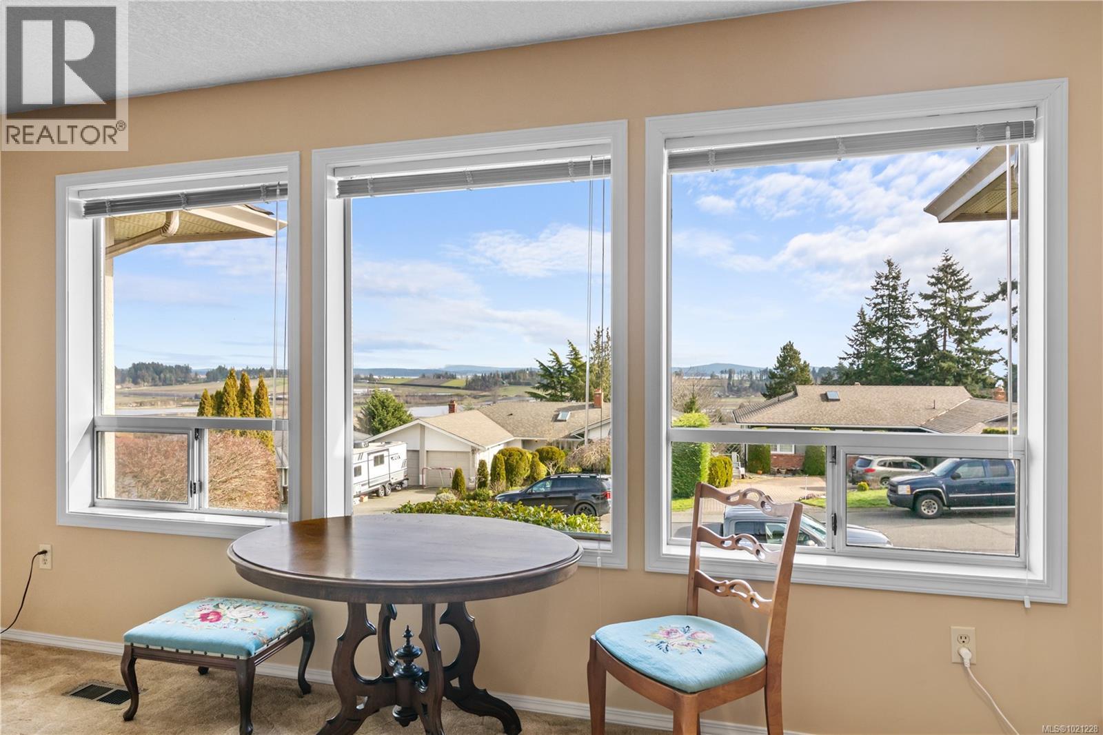 6524 Bella Vista Dr, Central Saanich