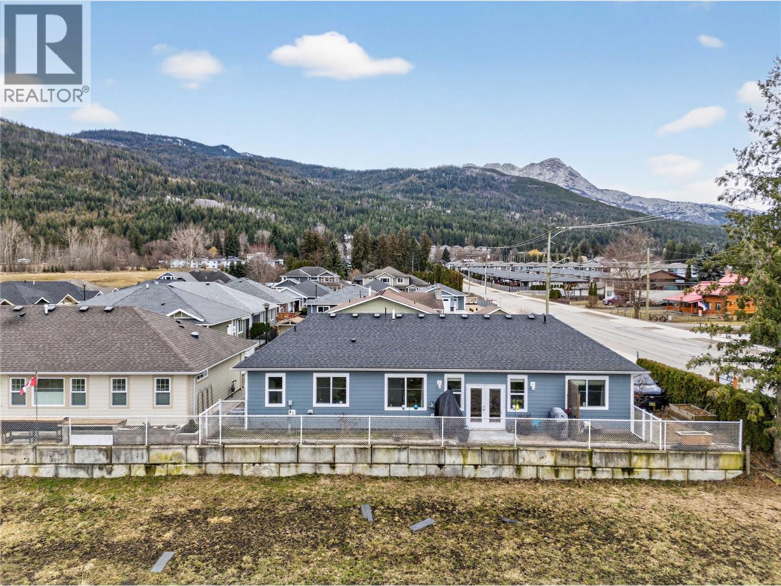 1330 10 Street SW Unit# 1, Salmon Arm