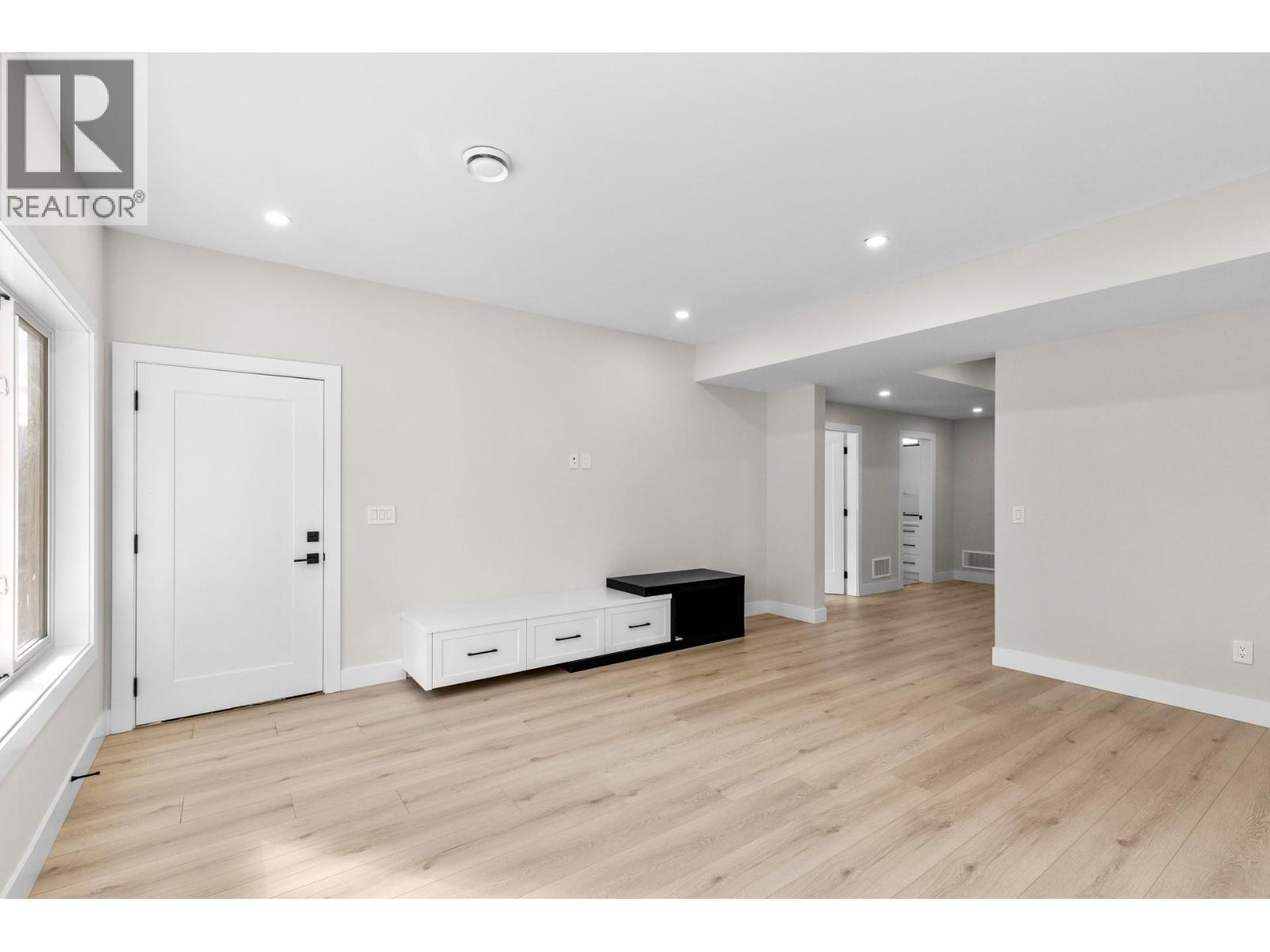 6052 Gerrie Road, Peachland