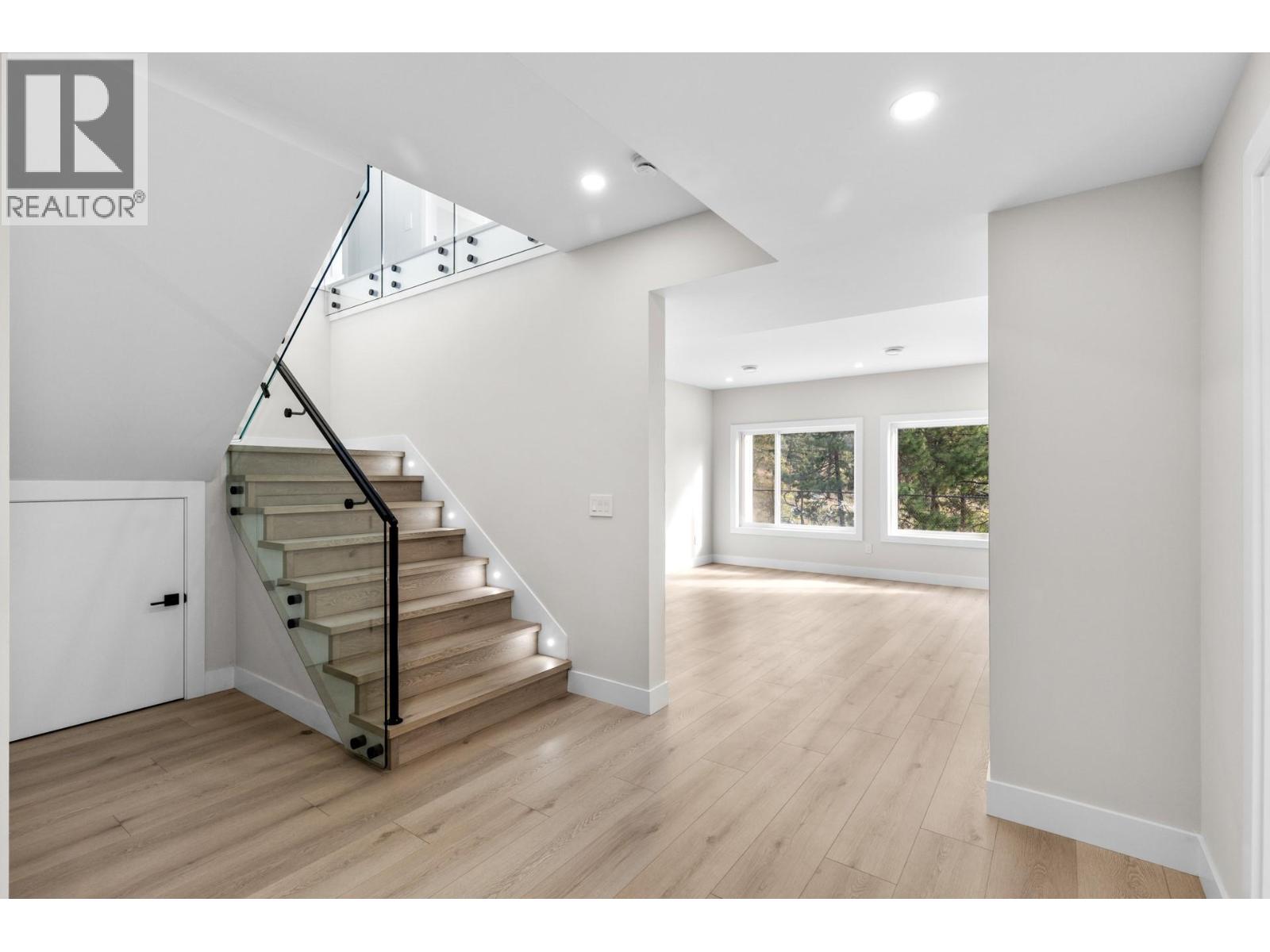 6052 Gerrie Road, Peachland