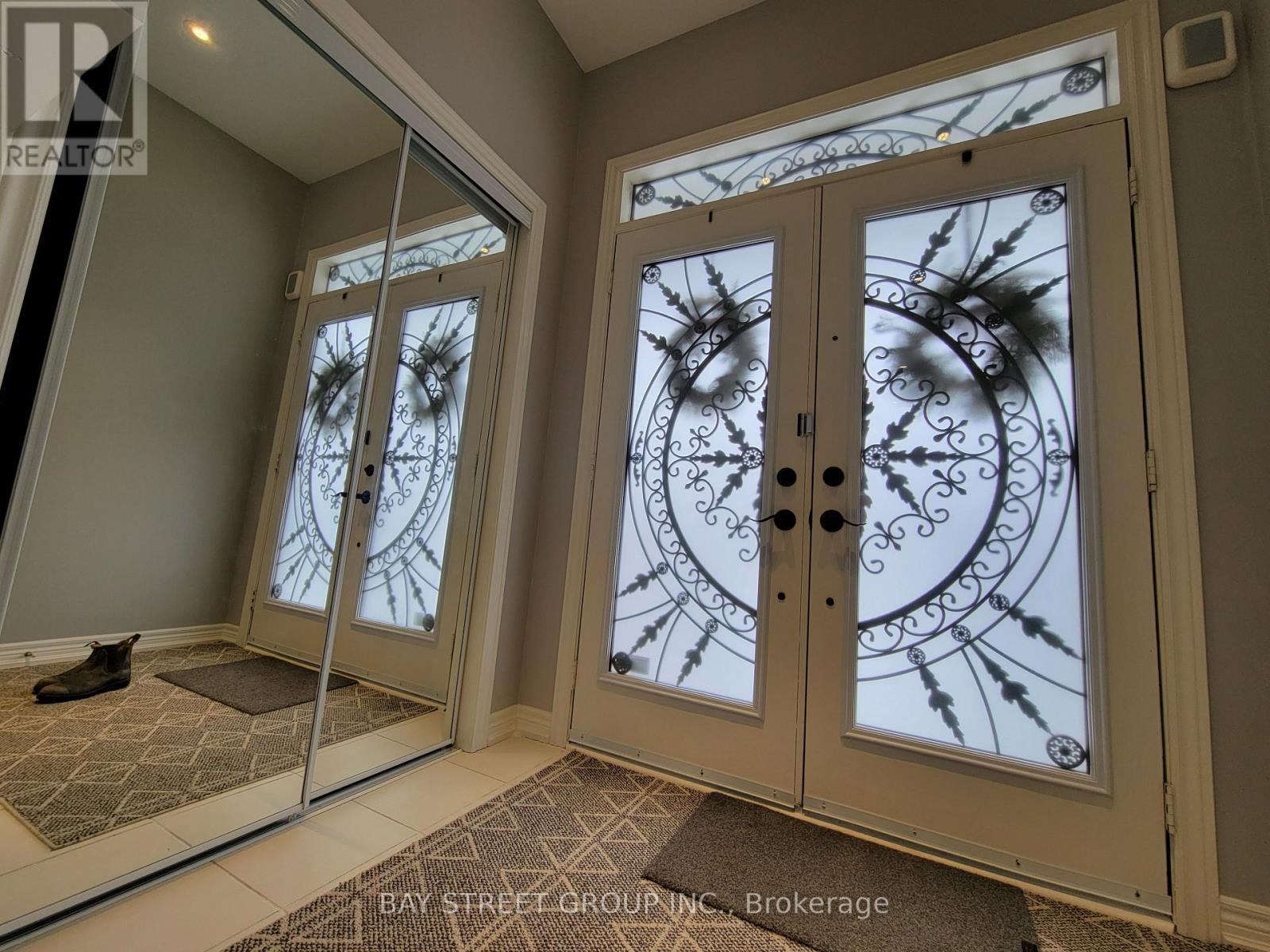 95 WIN TIMBERS CRESCENT - Photo 2 of 18, Whitchurch-Stouffville (Stouffville), Ontario