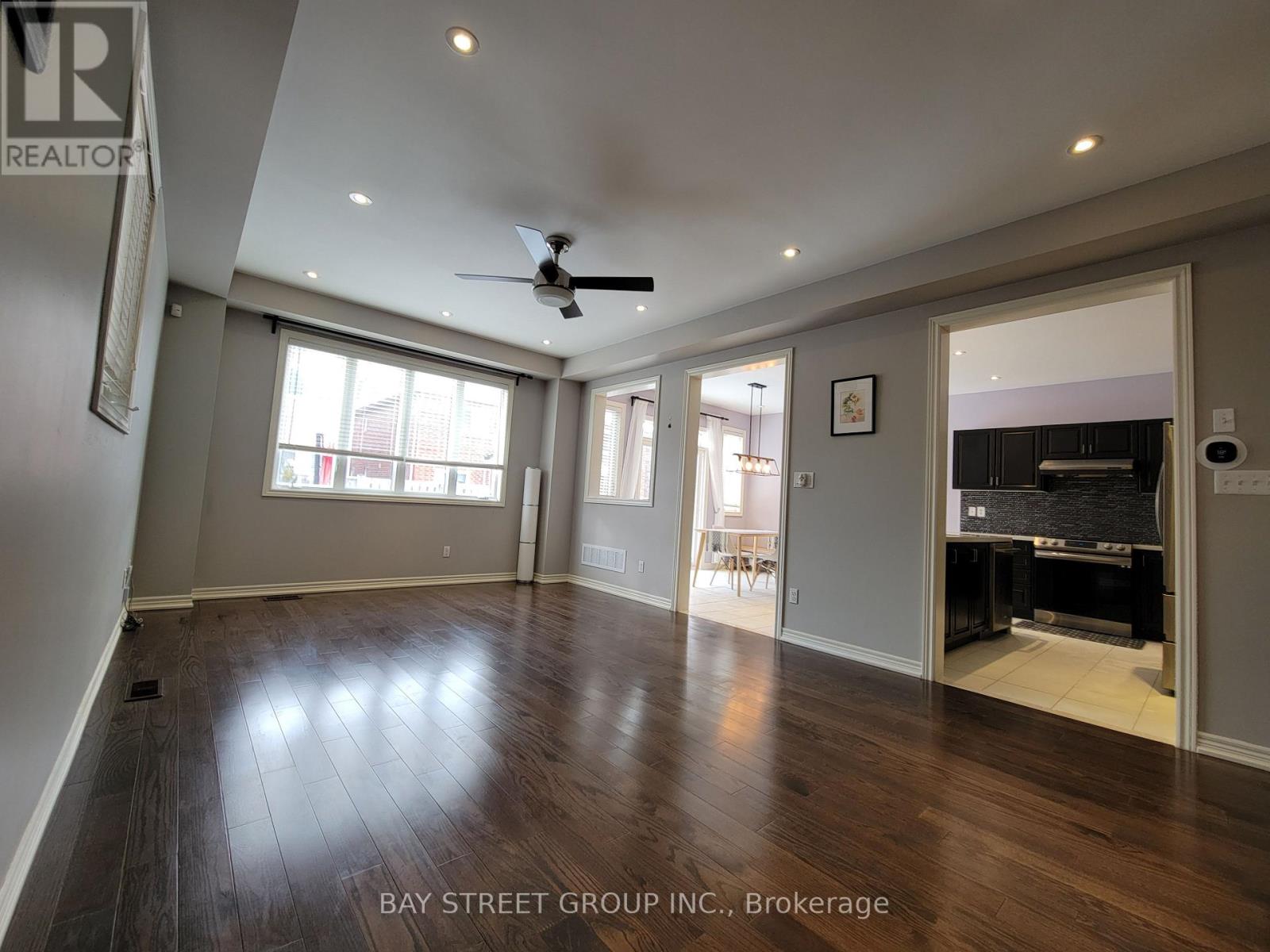 95 WIN TIMBERS CRESCENT - Photo 5 of 18, Whitchurch-Stouffville (Stouffville), Ontario