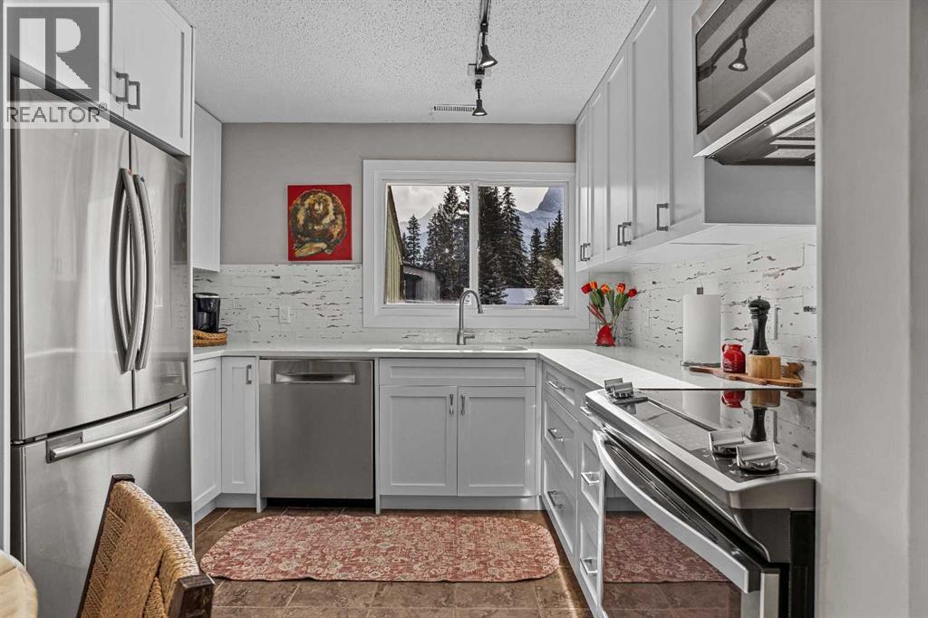 4, 630 3rd Street - Photo 4 of 49, Canmore, Alberta