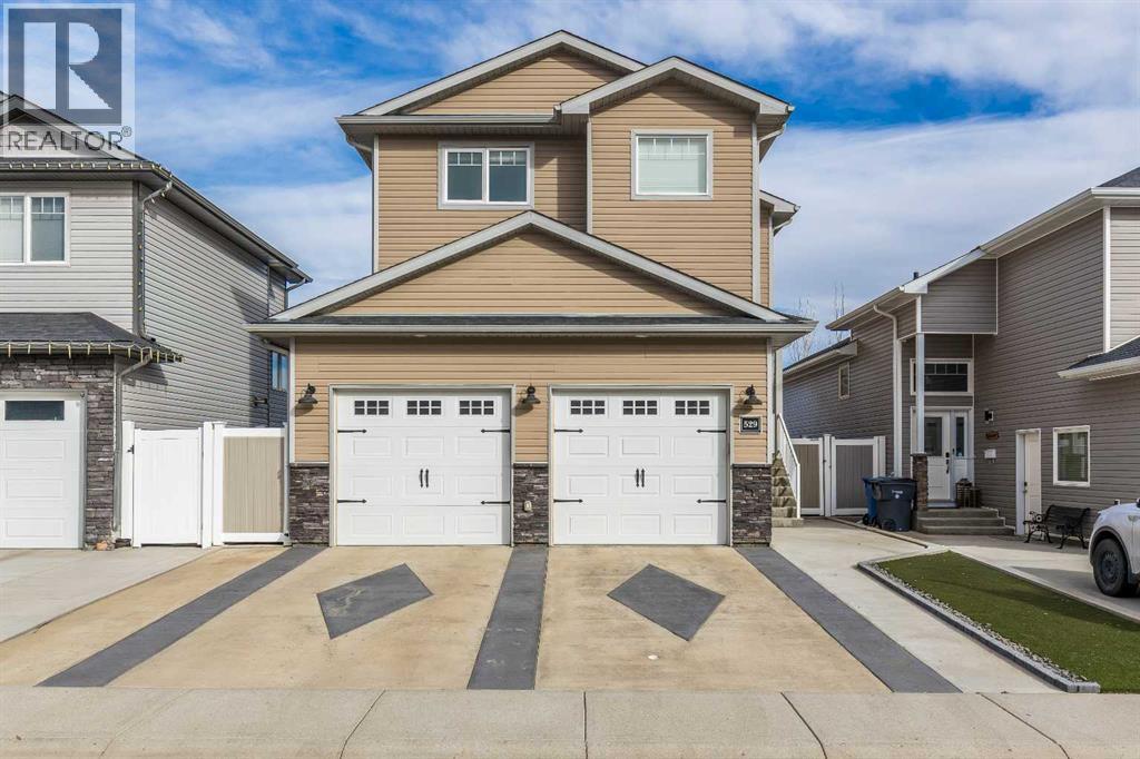 529 Somerside View SE - Photo 3 of 50, Medicine Hat, Alberta