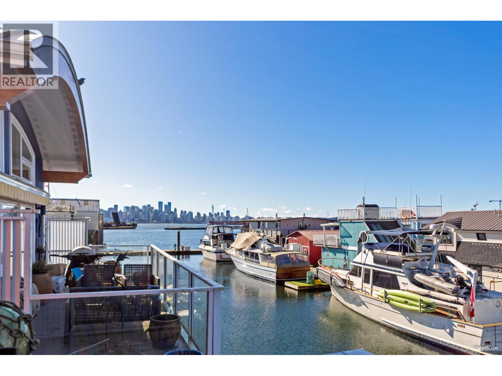 29 415 ESPLANADE AVENUE - Photo 2 of 35, North Vancouver, British Columbia