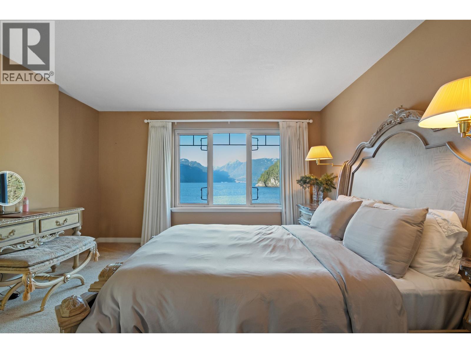 7 BEACH DRIVE, West Vancouver