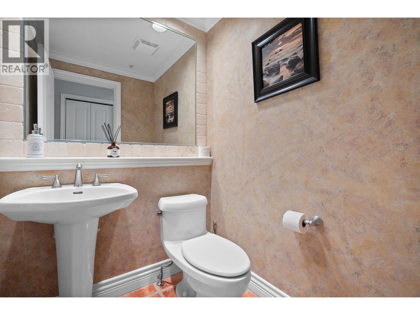 7 BEACH DRIVE, West Vancouver