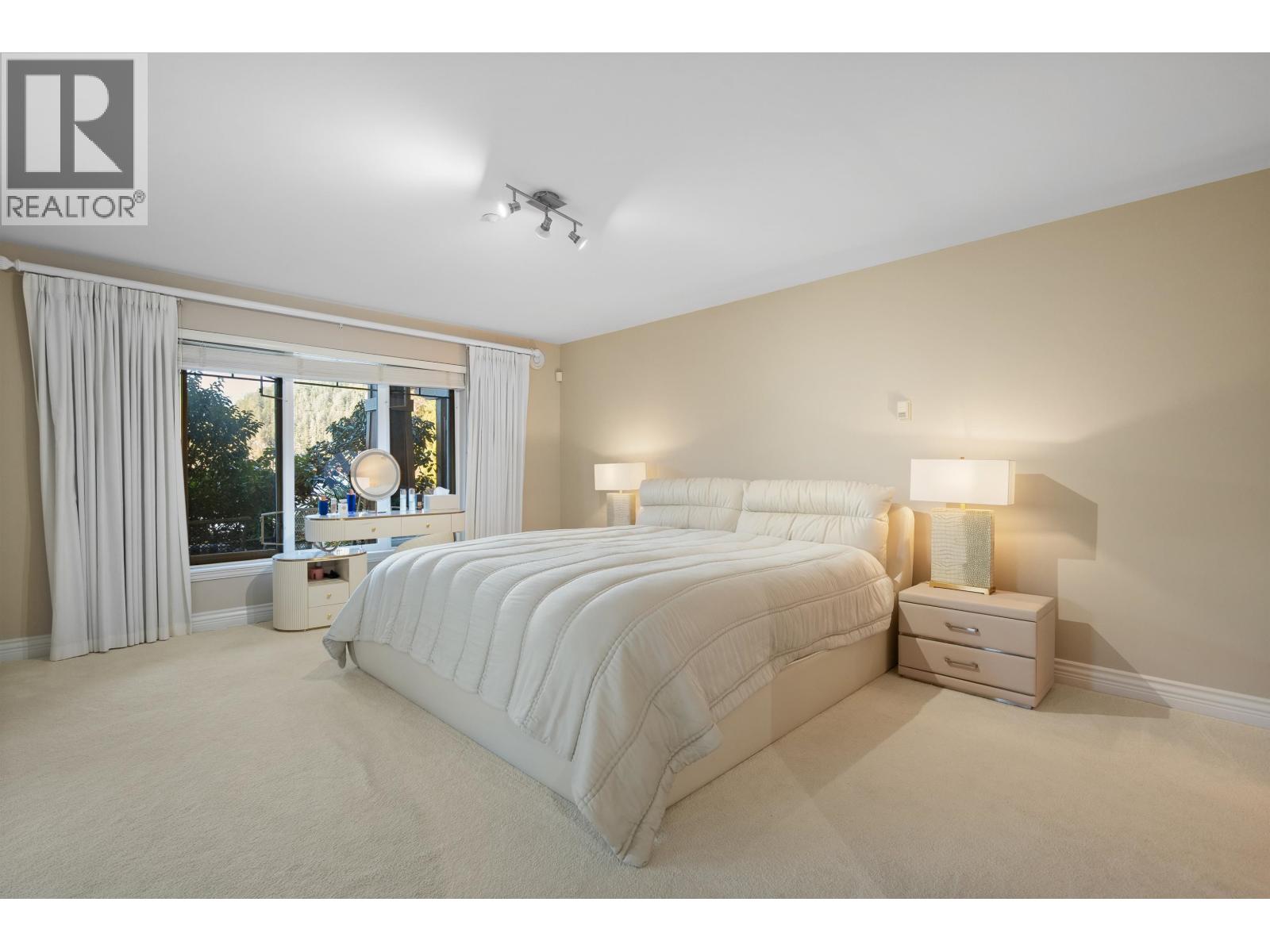 7 BEACH DRIVE, West Vancouver