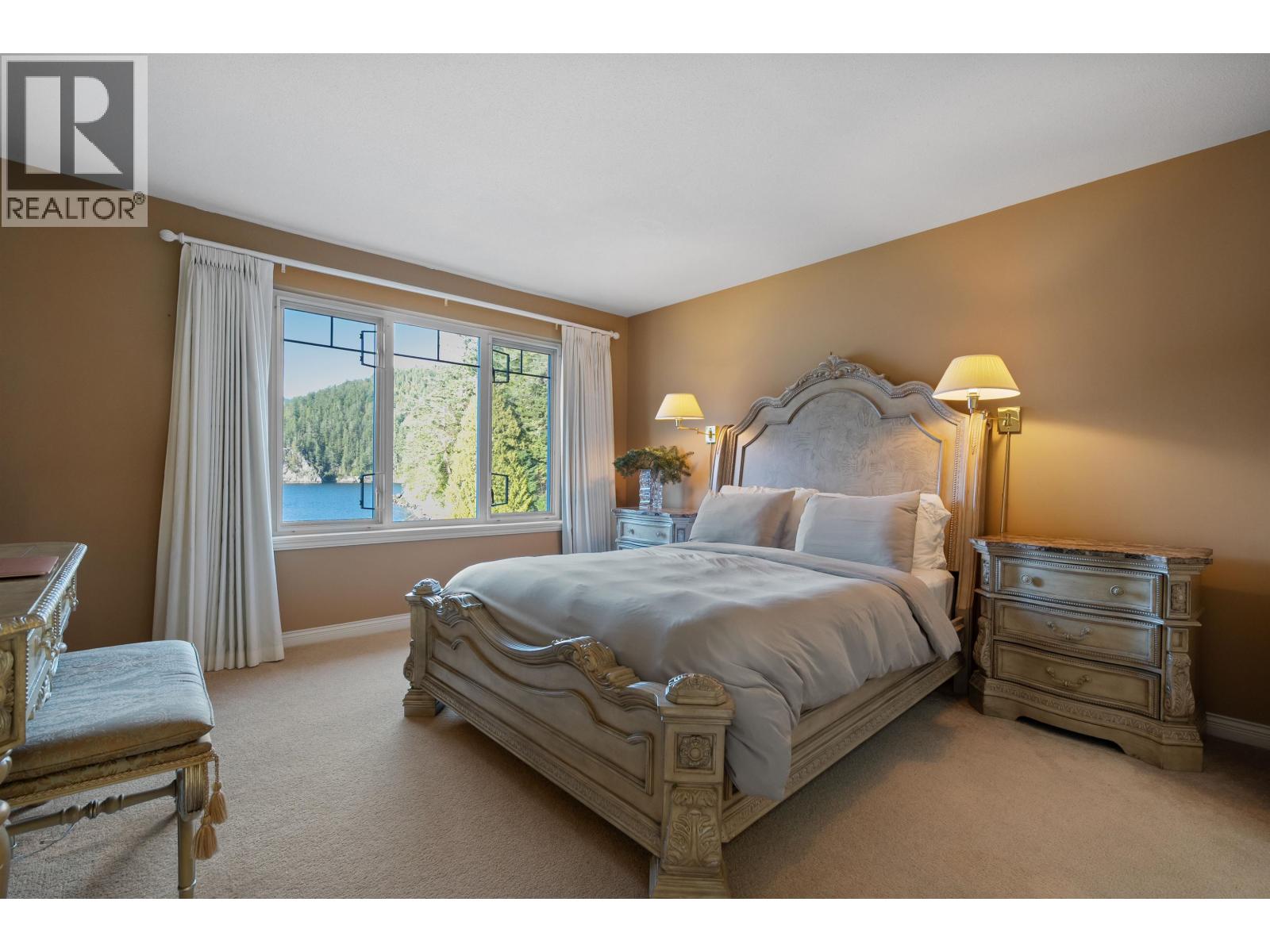 7 BEACH DRIVE, West Vancouver