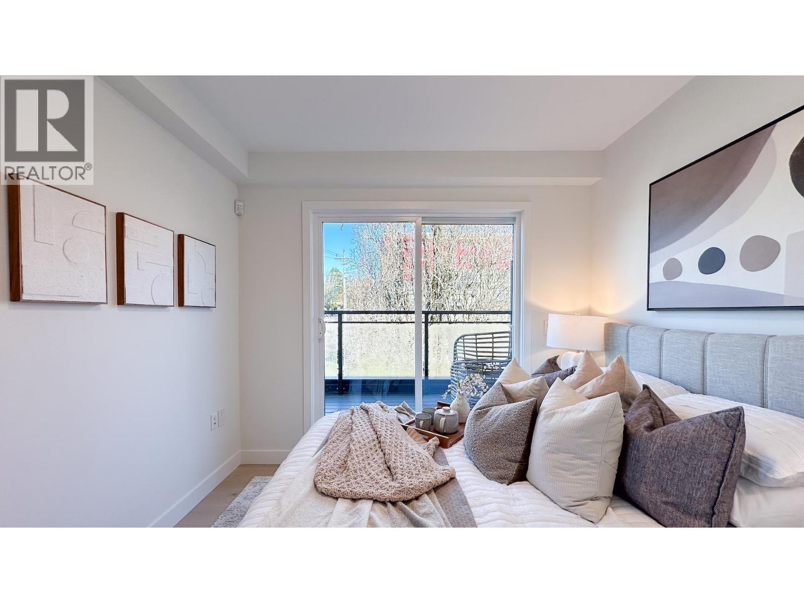 4 3800 PENDER STREET, Burnaby