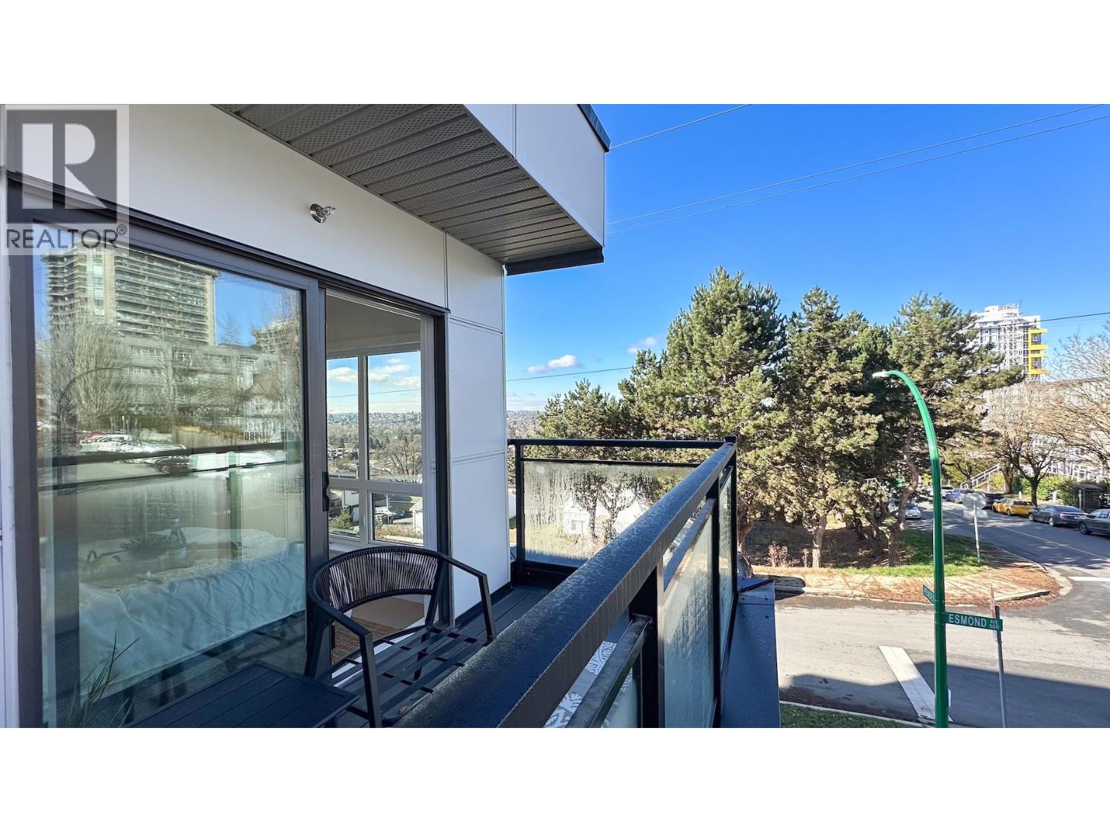 4 3800 PENDER STREET, Burnaby