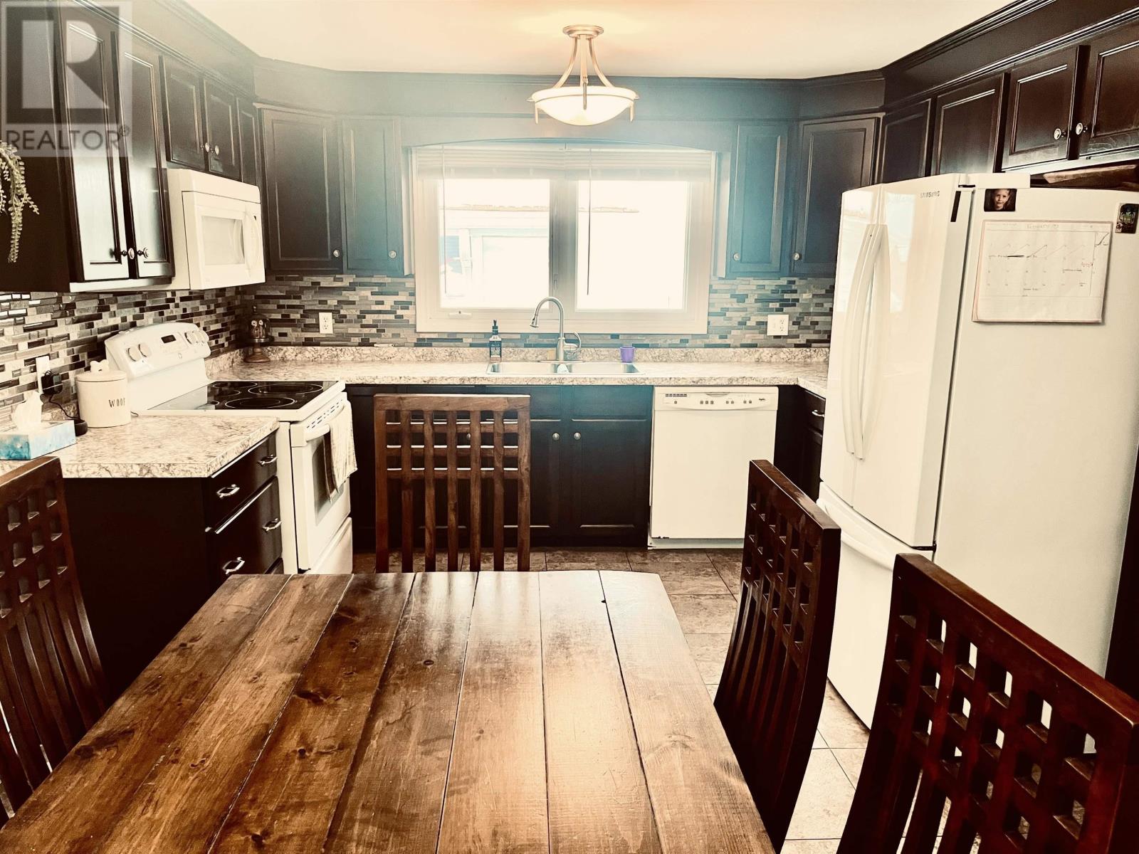 10 Don-Gordon Street - Photo 5 of 31, Glace Bay, Nova Scotia