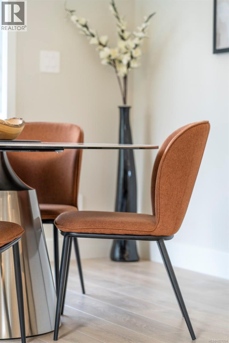  1210 Arcadiawood Court, Langford