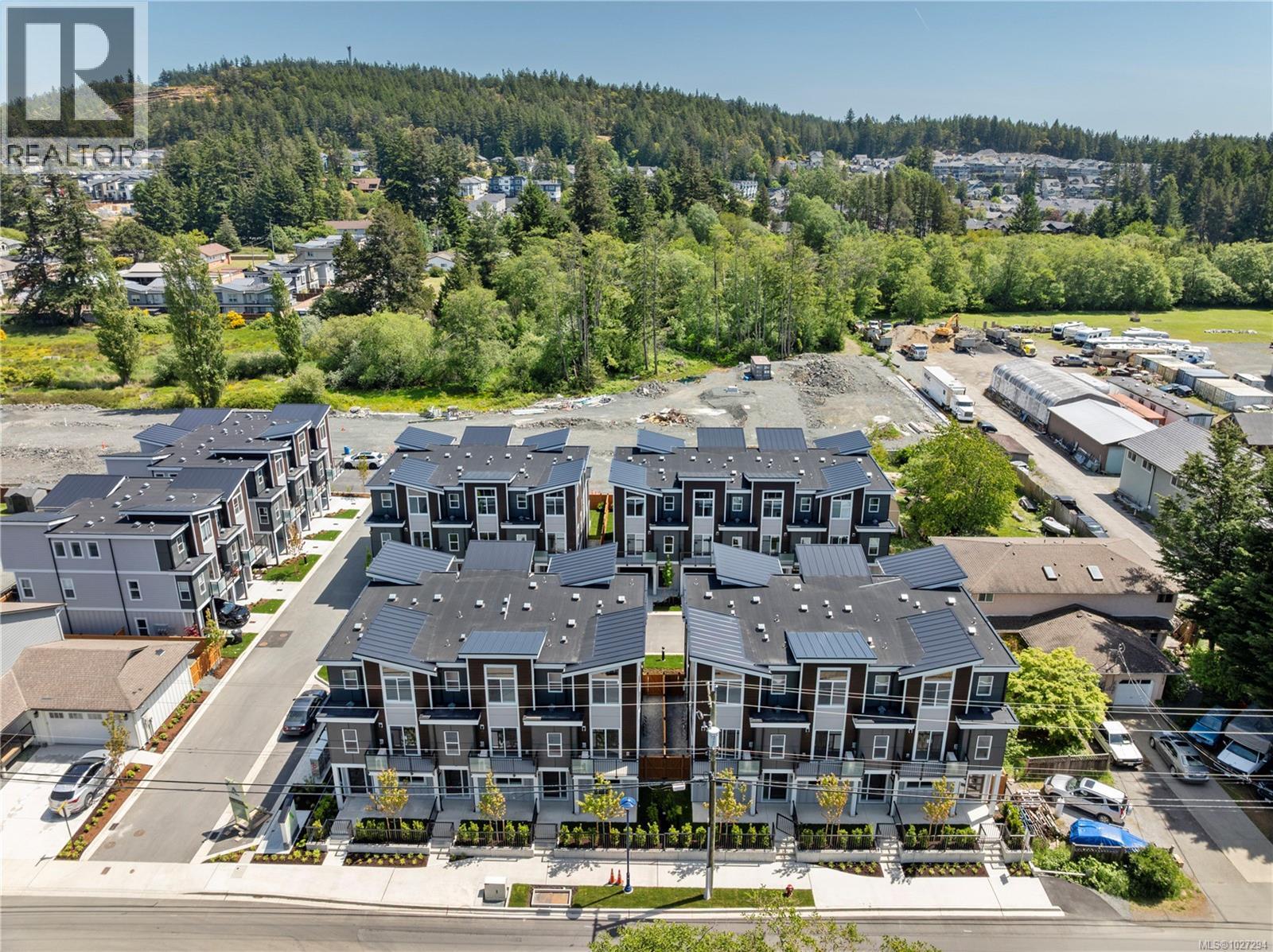  1210 Arcadiawood Court, Langford