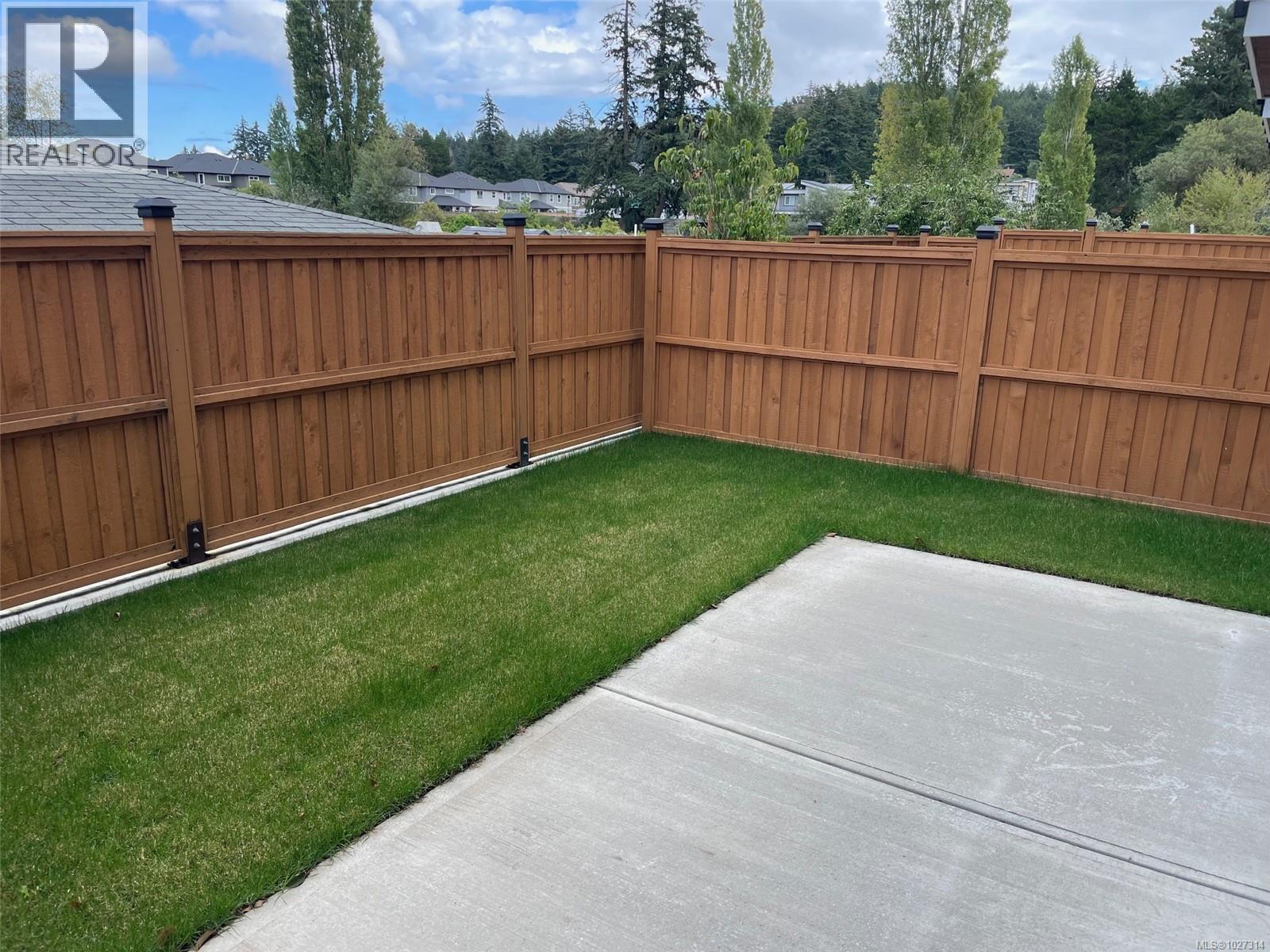  1203 Arcadiawood Court, Langford