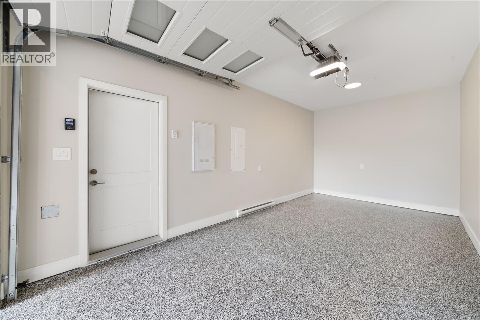  1209 Arcadiawood Court, Langford