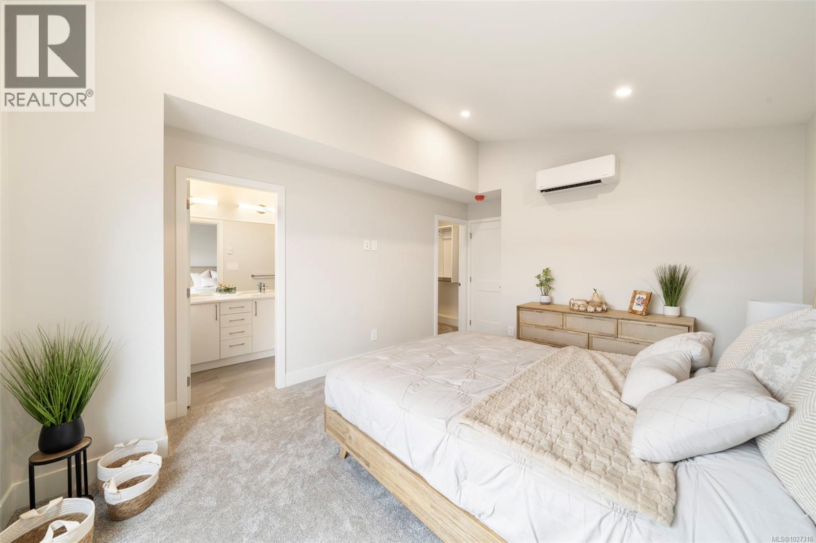  1209 Arcadiawood Court, Langford