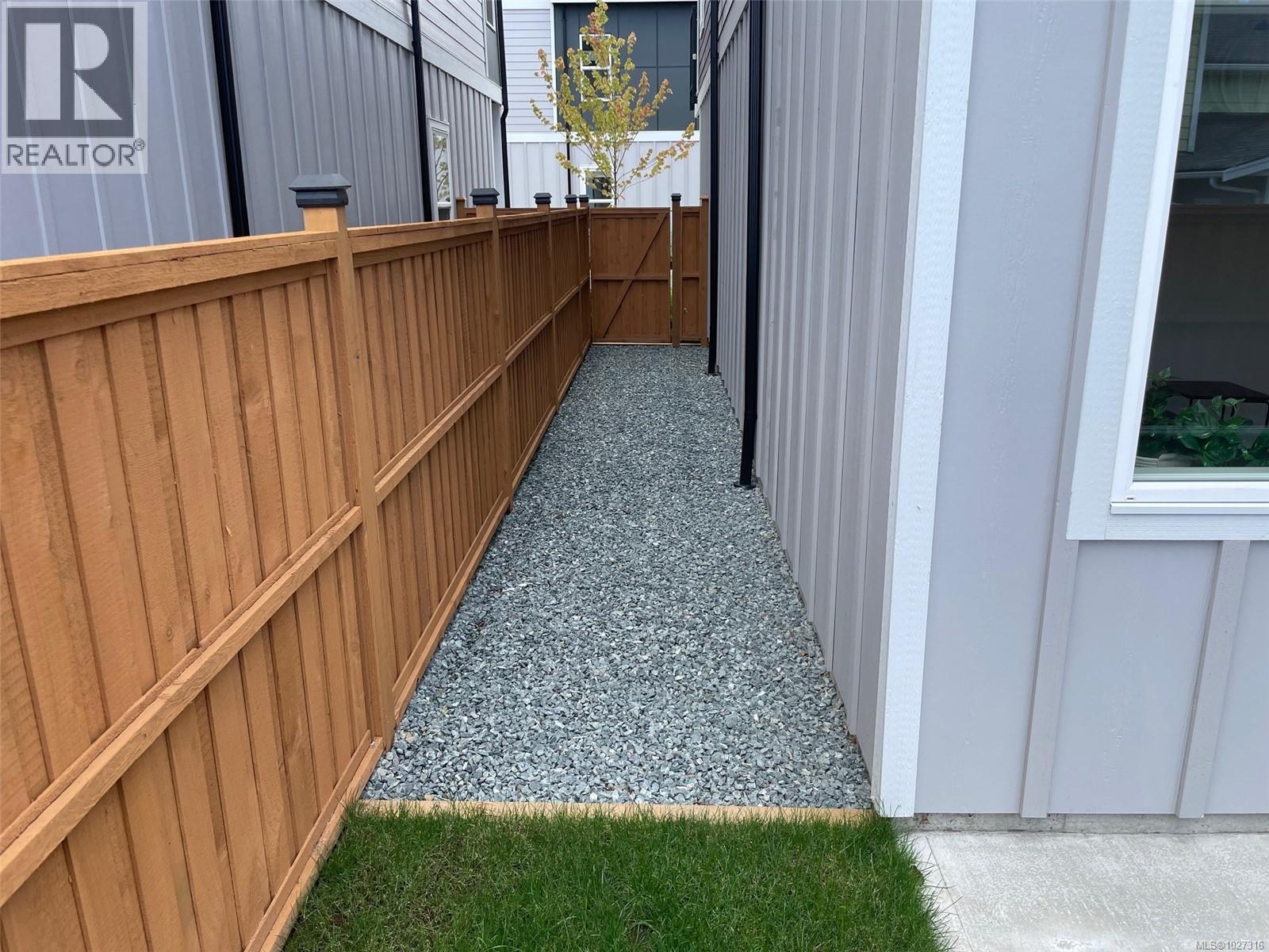  1209 Arcadiawood Court, Langford