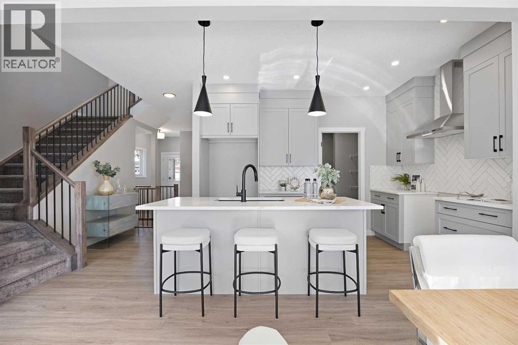 1414 Bayview Crescent SW