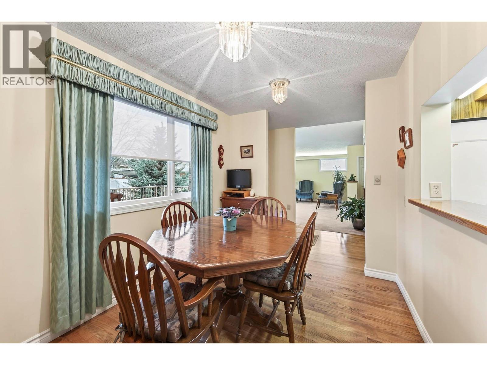 675 HUMPHREY ROAD - 19